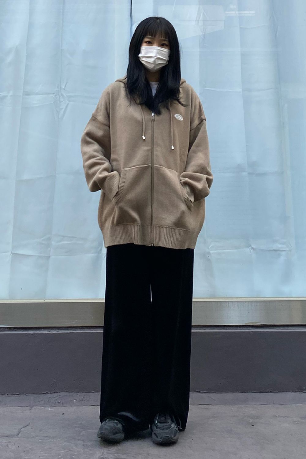 BLONDNINE 이다은 디자이너님이 KNIT HOOD ZIP-UP_MOCHA 를 착용해주셨습니다.