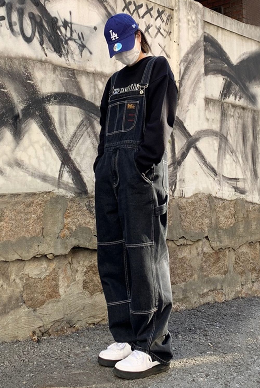 NASTYFANCYCLUB: 21SPRING COLLECTION [BE STUCK AT HOME] TOP: [NF] 돈 워리 차차 스웻셔츠 (블랙)_F21QB016 / OS BOTTOM: [NF] 팬시 클럽 데님 오버롤 (블