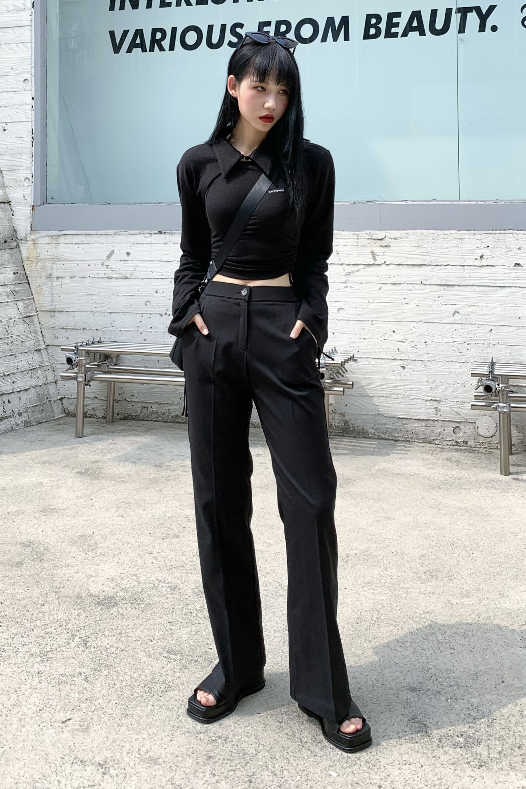 드로우핏(DRAW FIT) 슬랜트 메신저 크로스 백 [BLACK] - 사이즈 & 후기 | 무신사