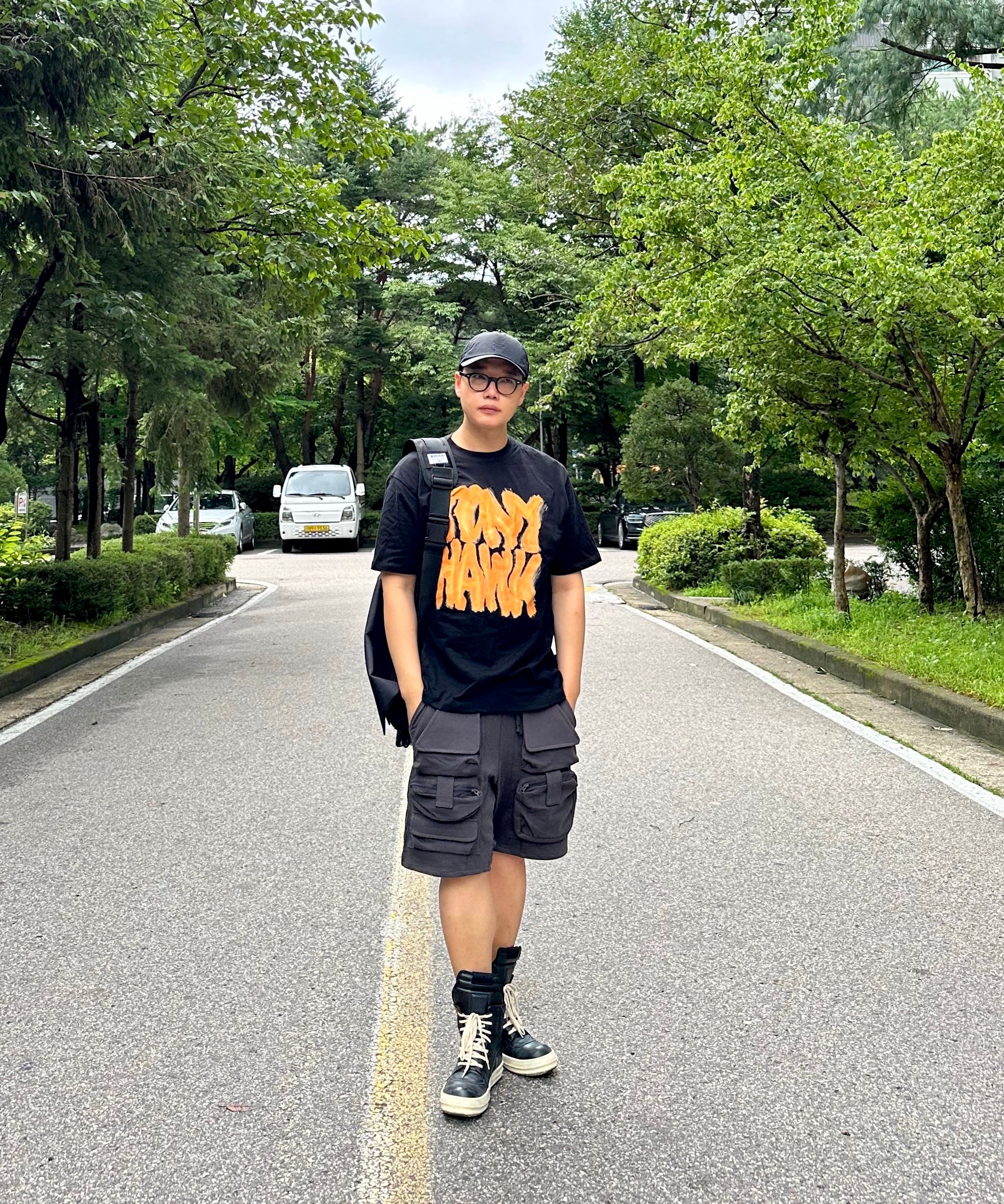 ★2021SS新作★PEEPS★ESSENTIAL MESSENGER BAG_5色 Essential Messenger Bag (Black)– amboi.asia