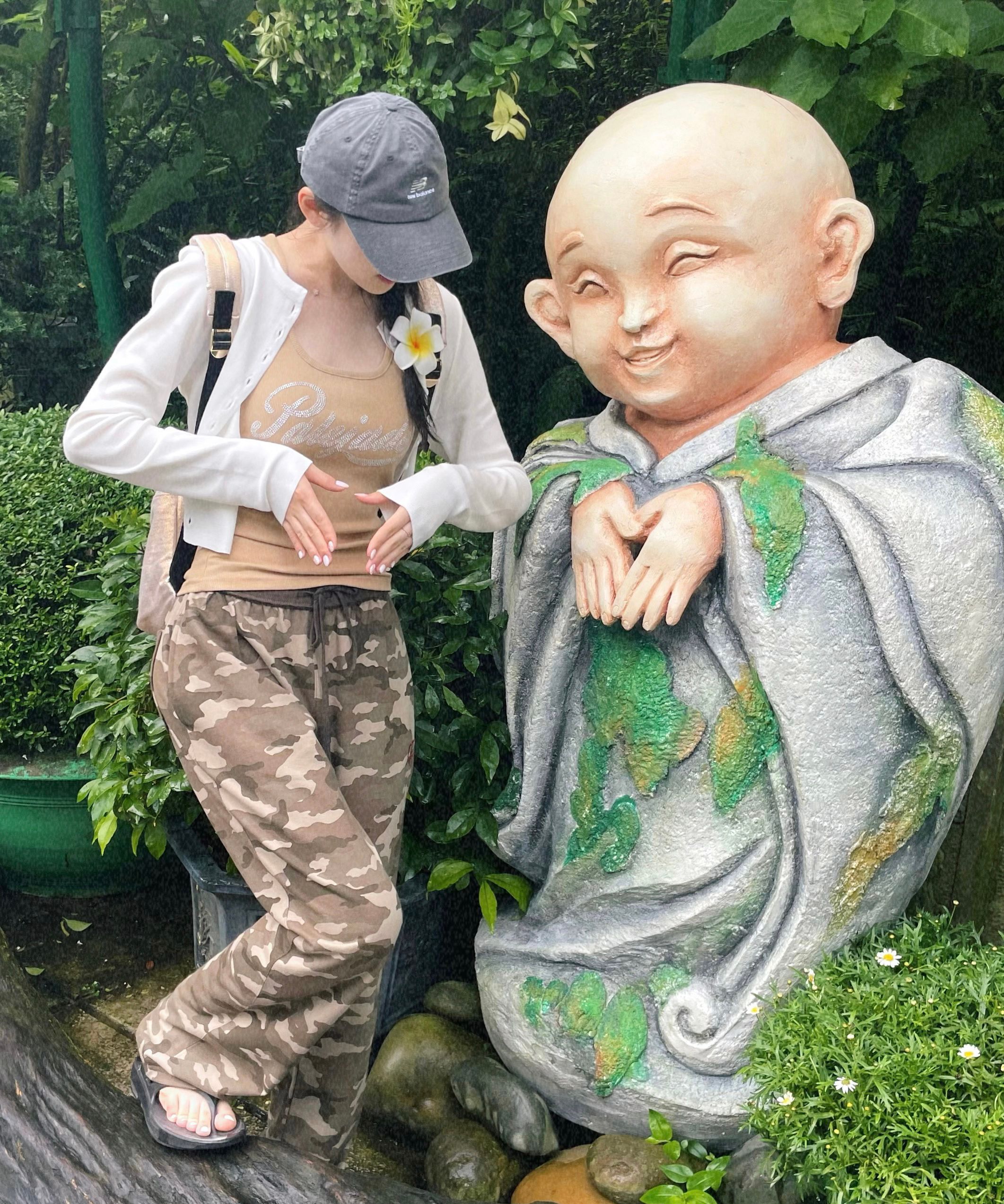 MUSINSA | SCULPTOR Heaven Camo Sweatpants Forest