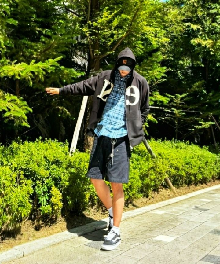 MUSINSA公式 | ILLIGO 129 Logo Patch Hood Zip-Up Navy