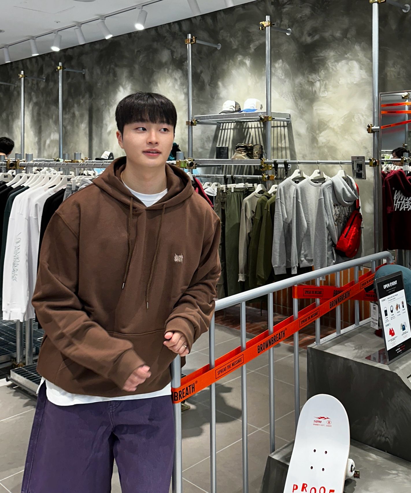 MUSINSA | BROWNBREATH LEAF TAG HOODIE - BROWN