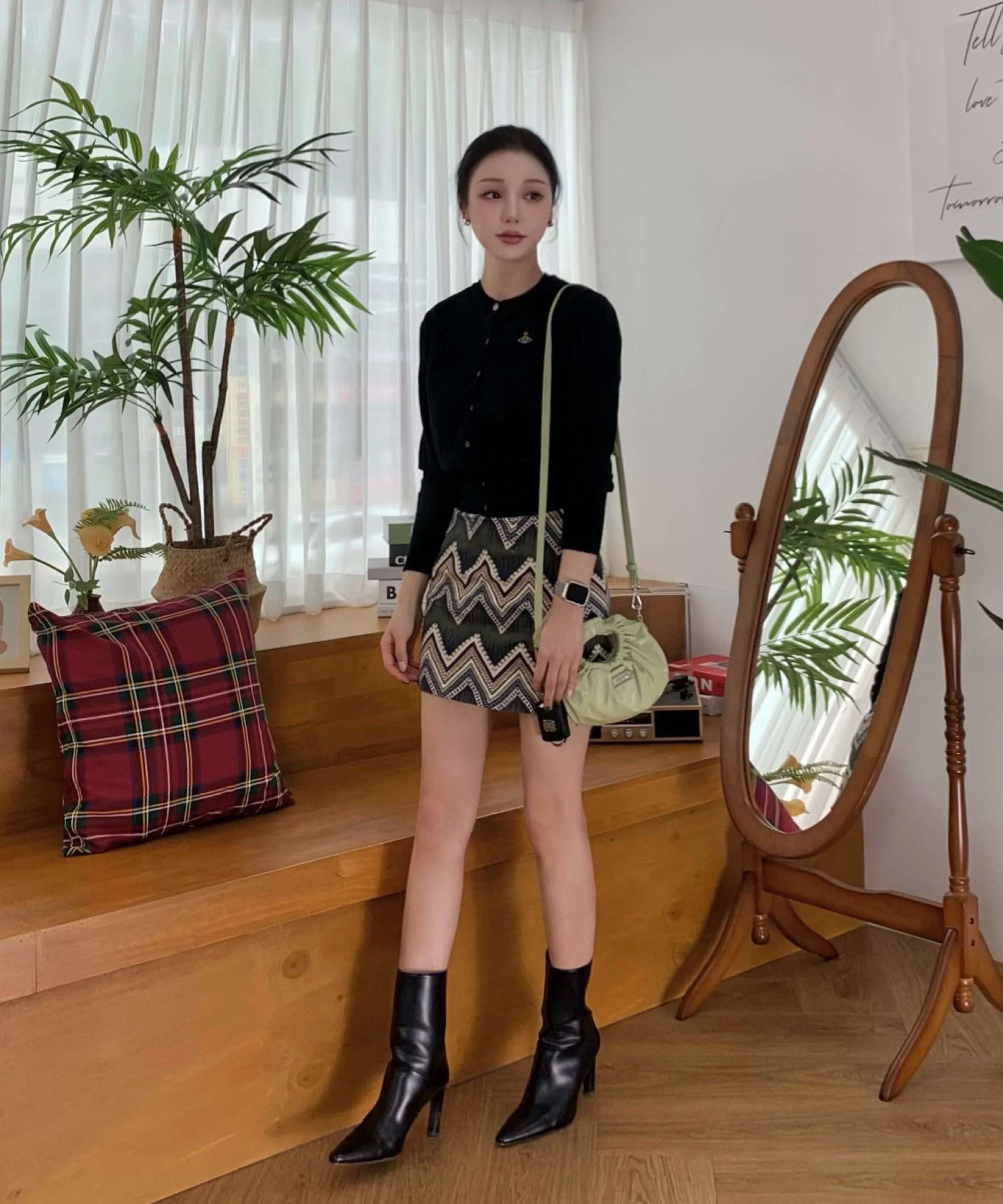 MUSINSA | SATUR Scrunchie Mini Tote and Crossbody Bag Black