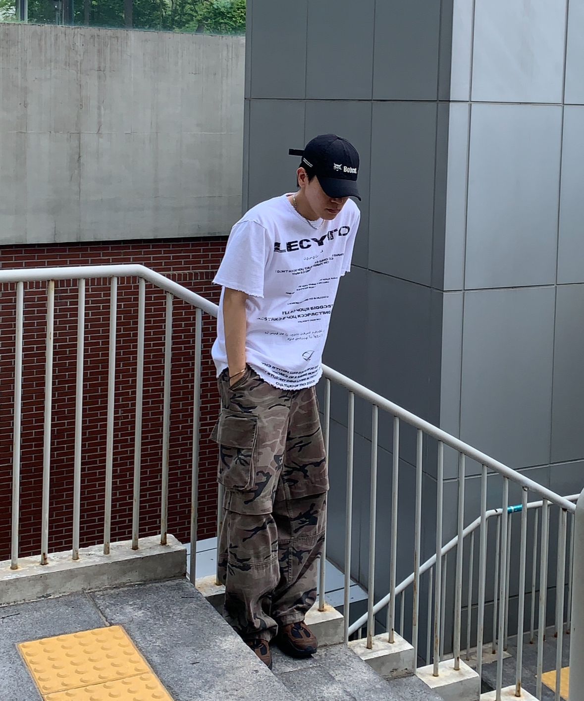★LECYTO★ Destroyed Oversized Logo TShirtBlack 레씨토(LECYTO) Destroyed Oversized Logo T-Shirt_[Black