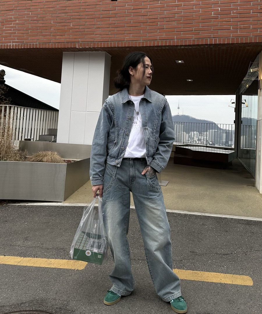 ★送料・関税込★WOOALONG★Washing curve pocket denim jacket WOOALONG]☆ Washing curve pocket denim jacket