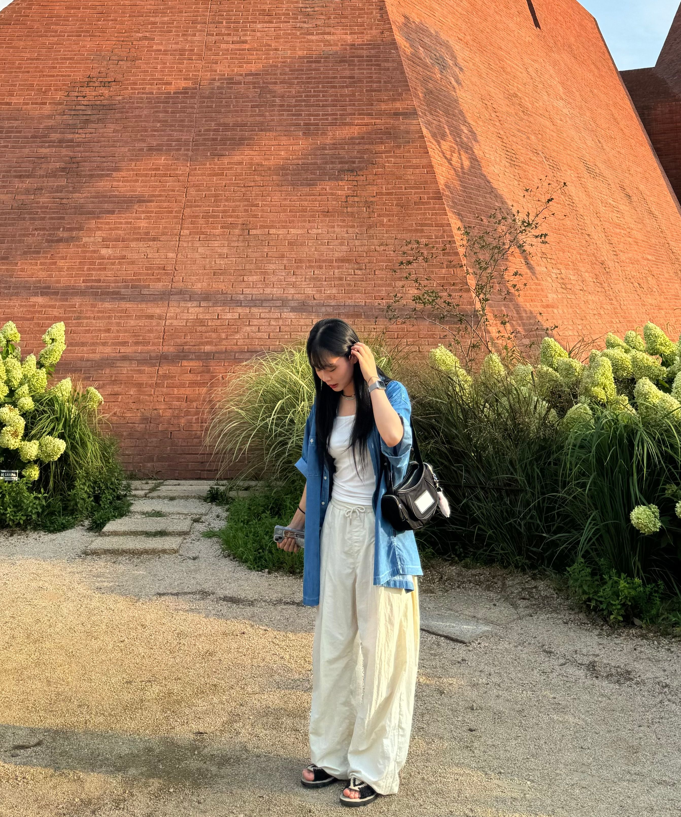 MUSINSA | MATIN KIM MADELEINE ROUND BAG (4colors)