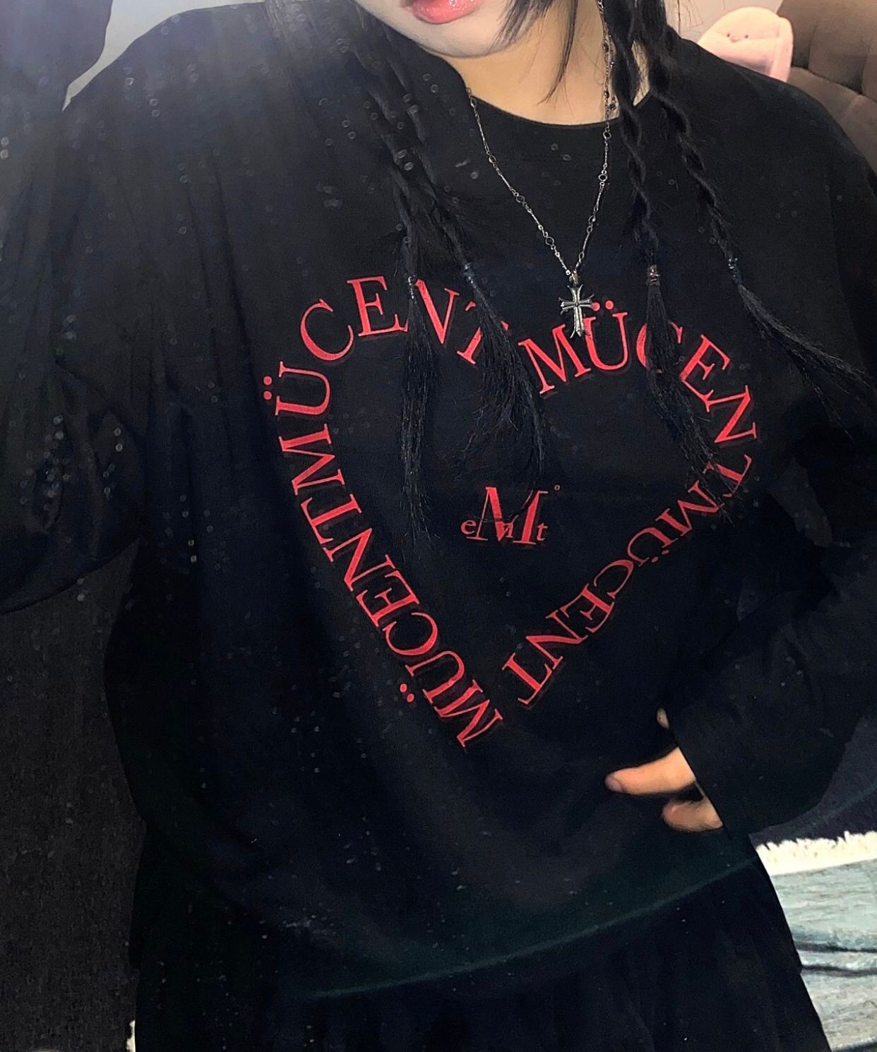 MUSINSA | MUCENT Heart Lettering Loose Fit Long Sleeve Man