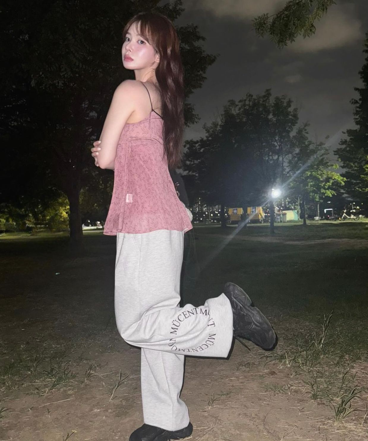 MUSINSA | MUCENT Division Wide Sweat Jogger Pants Unisex