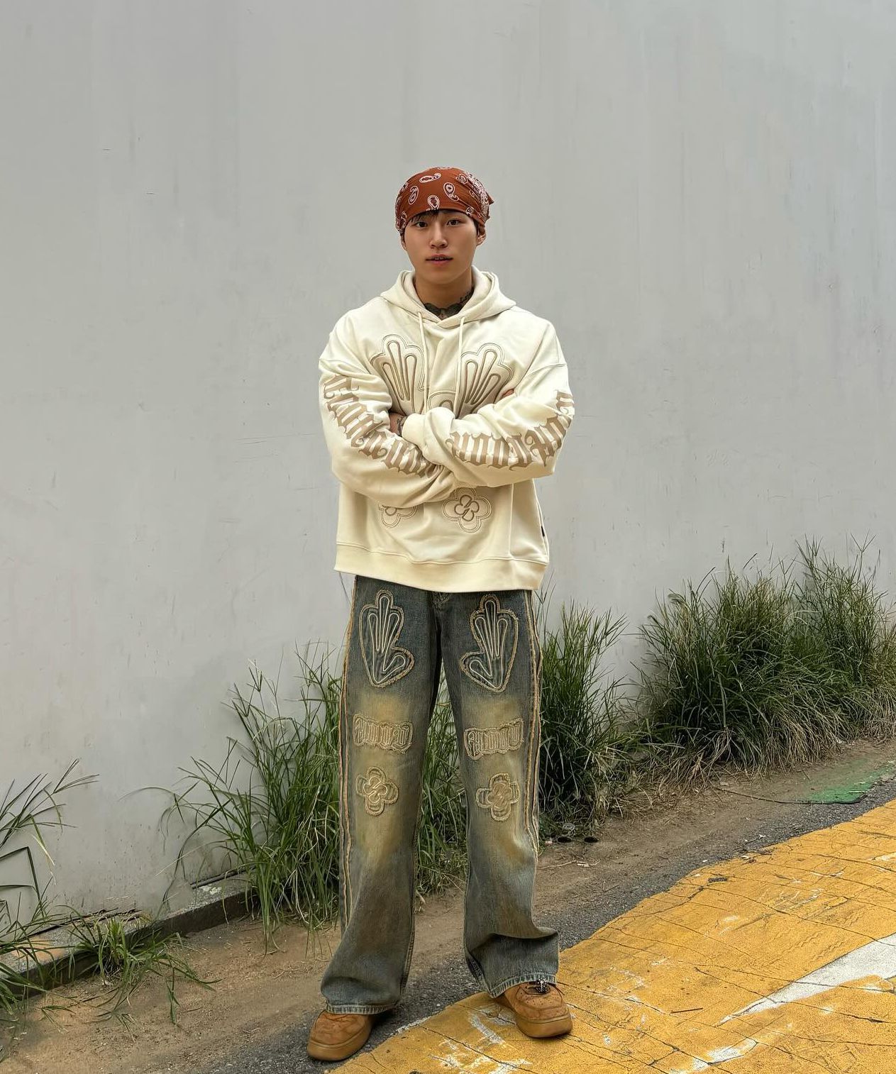 ●HOODHOOD● HD Multi Logo Applique Yellow Washed Denim Pant MUSINSA | HOODHOOD HD Multi Logo Applique Yellow Washed