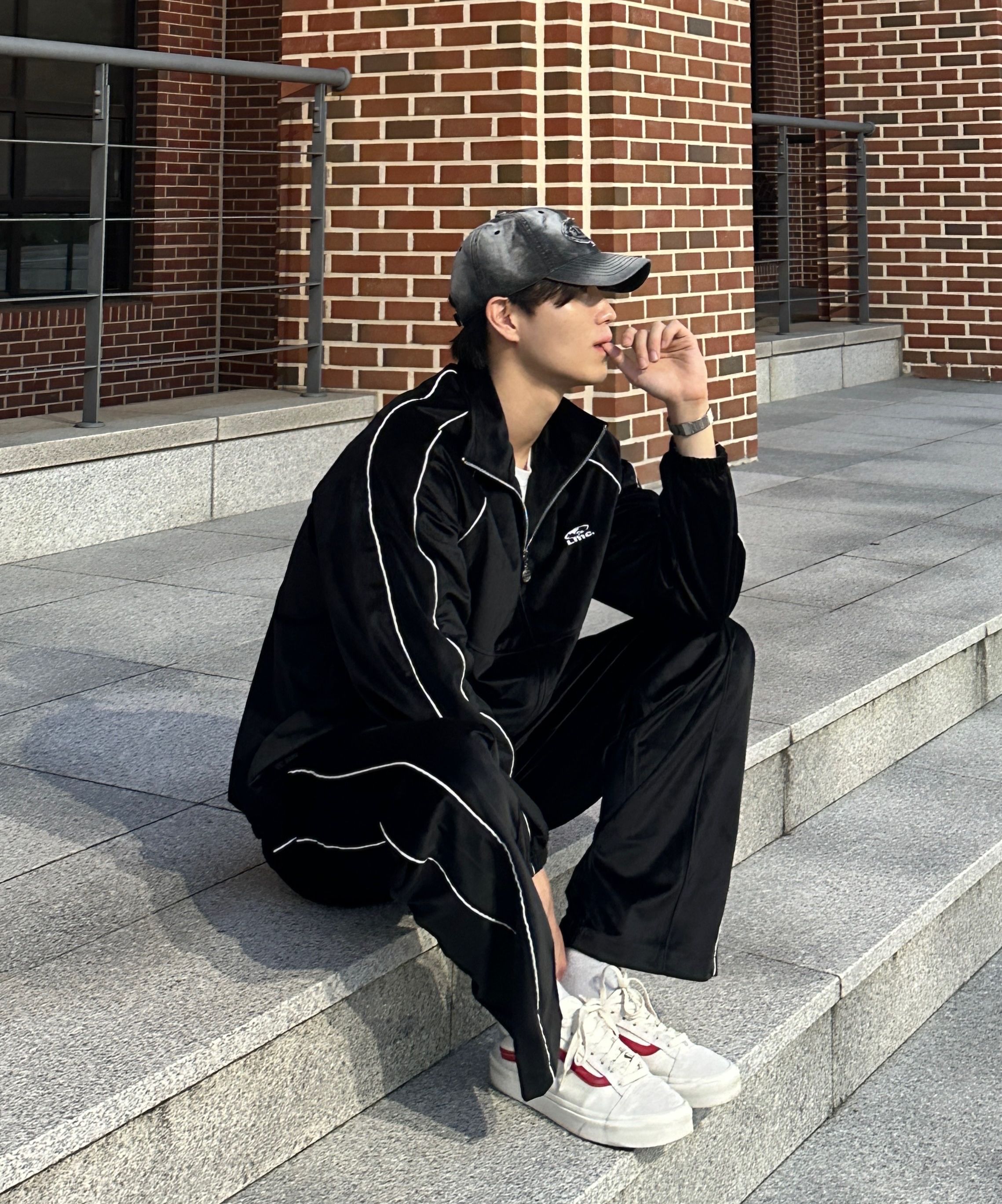 ★人気★【LMC】★VELOUR PIPING JACKET★ジャケット★ MUSINSA | LMC VELOUR PIPING JACKET black
