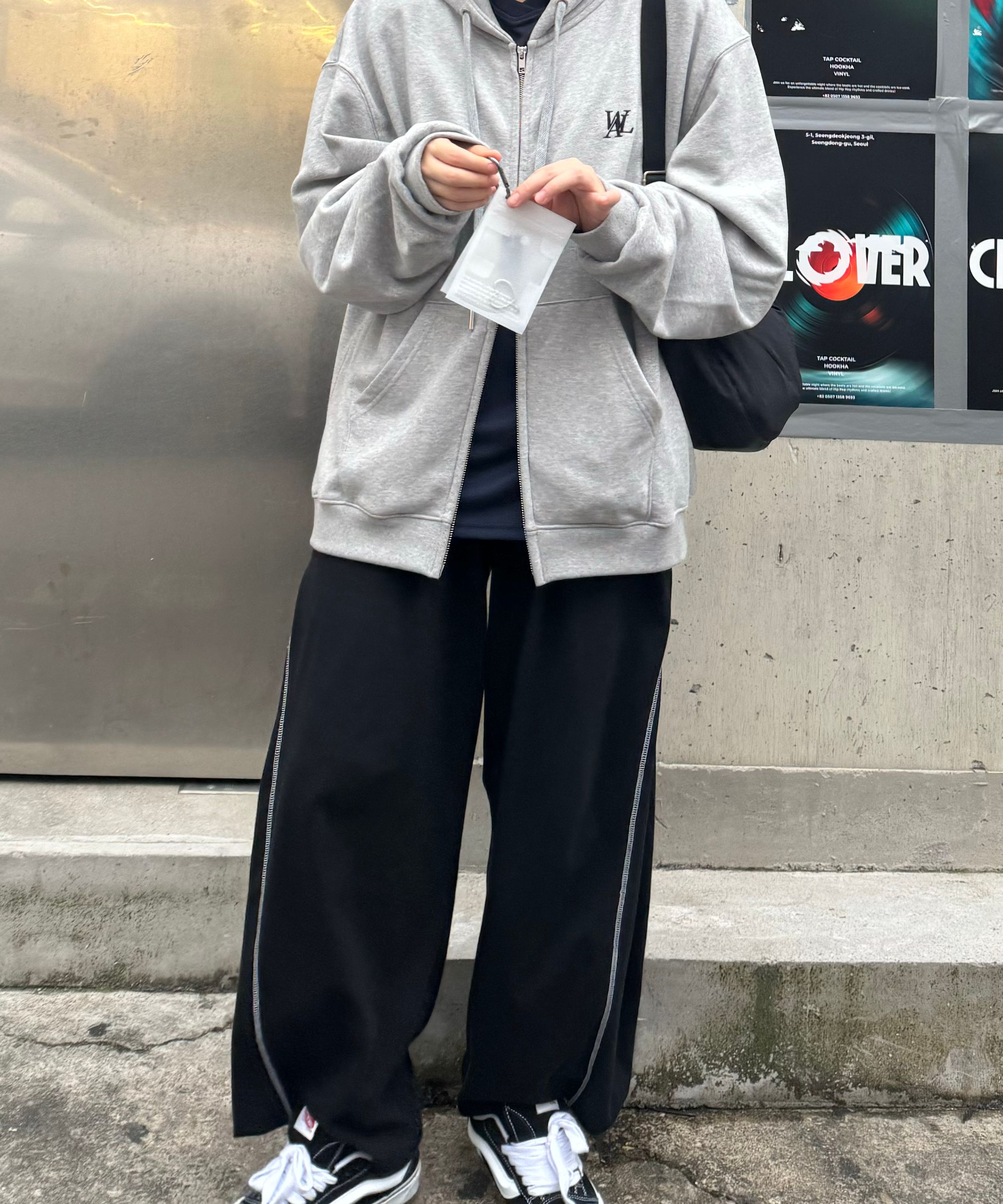 MUSINSA公式 | WOOALONG Signature hood zip-up - CHARCOAL