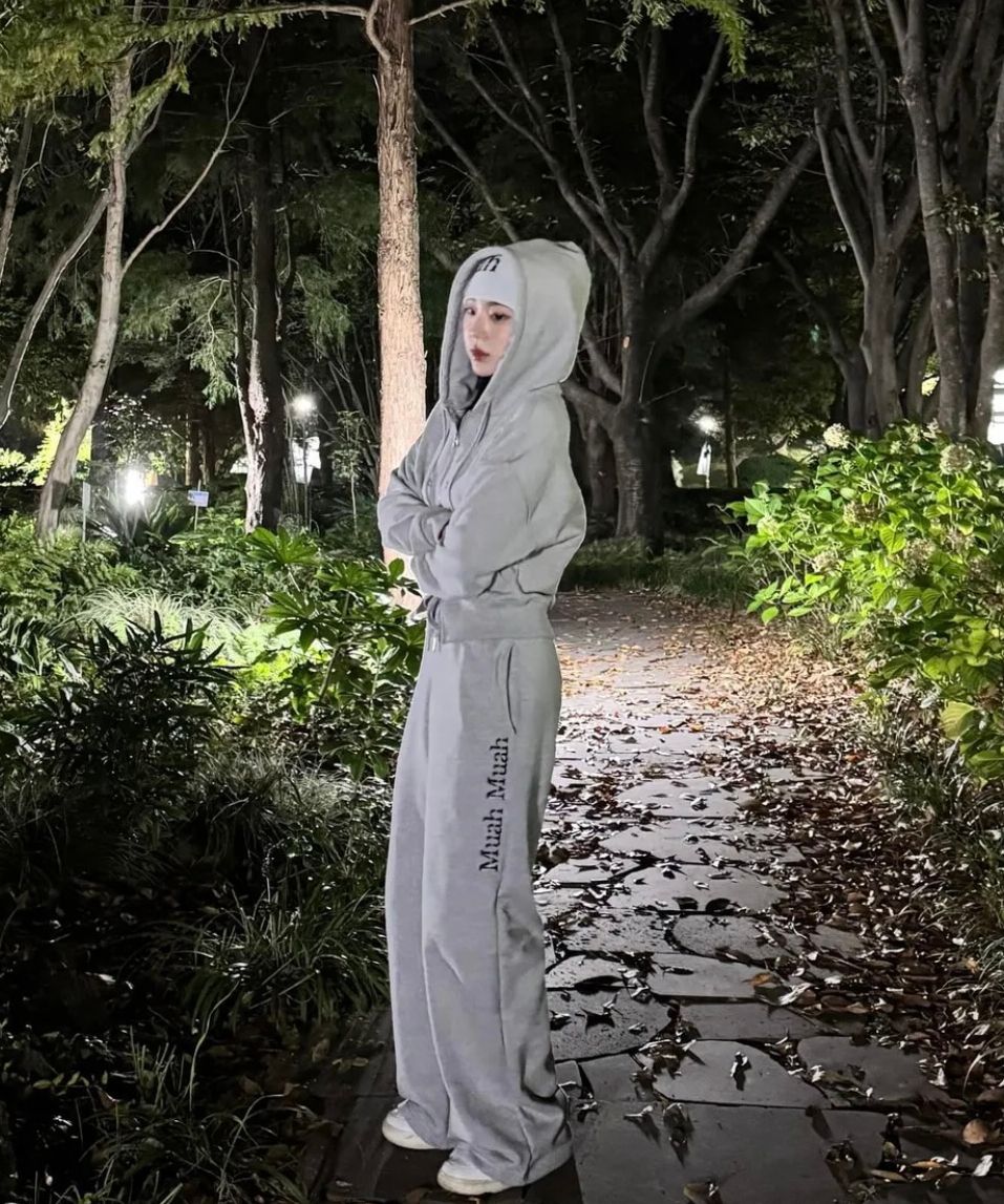 MUAHMUAH ■ [SET] Regular fit hooded zip-up pants set-up MUSINSA | MUAHMUAH [SET] Regular fit hooded zip-up pants set