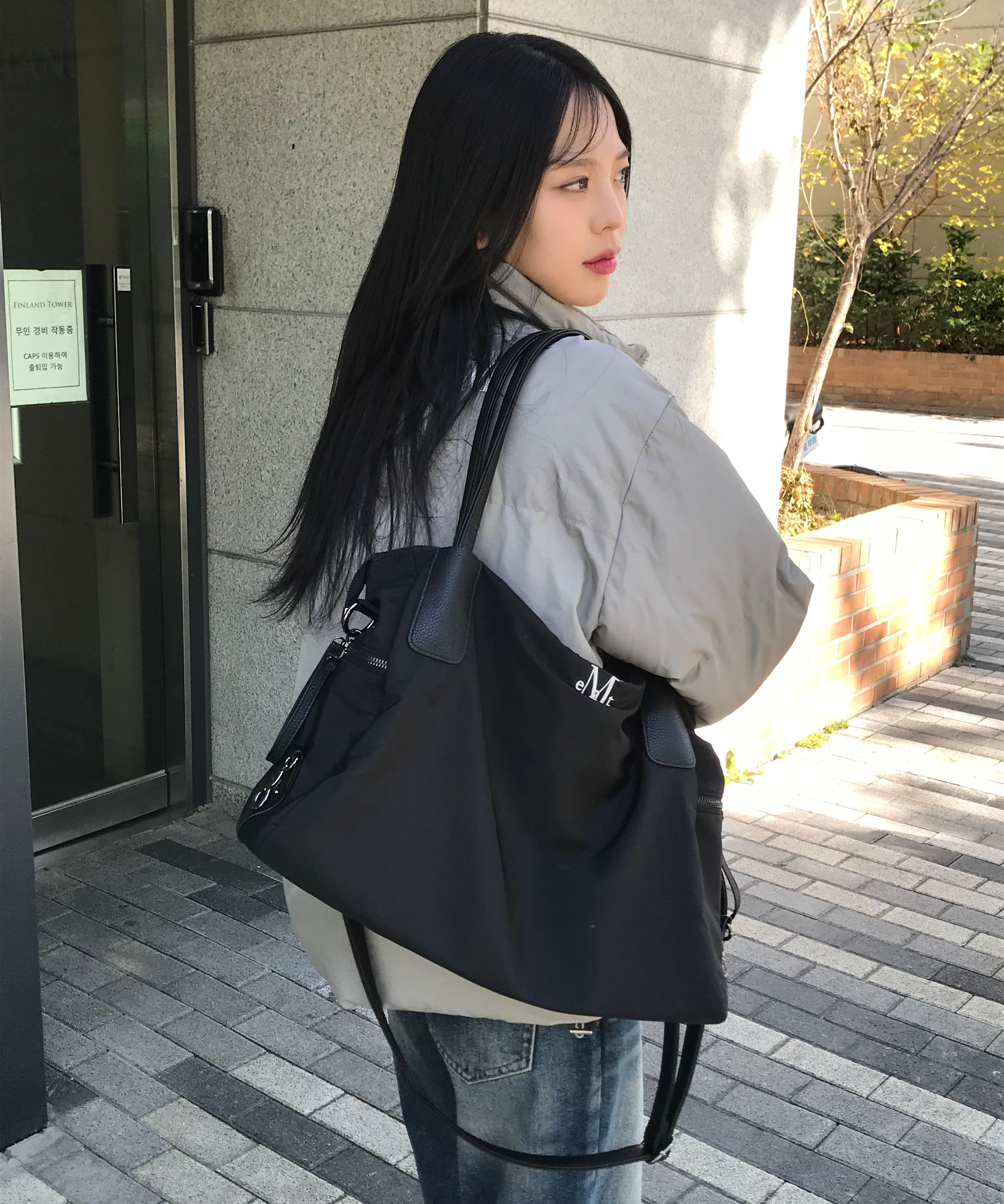 ◆MUCENT◆ 4-Way Signature Logo Unisex Tote Bag ◆大人気◆ MUSINSA | MUCENT 4-Way Signature Logo Unisex Tote Bag