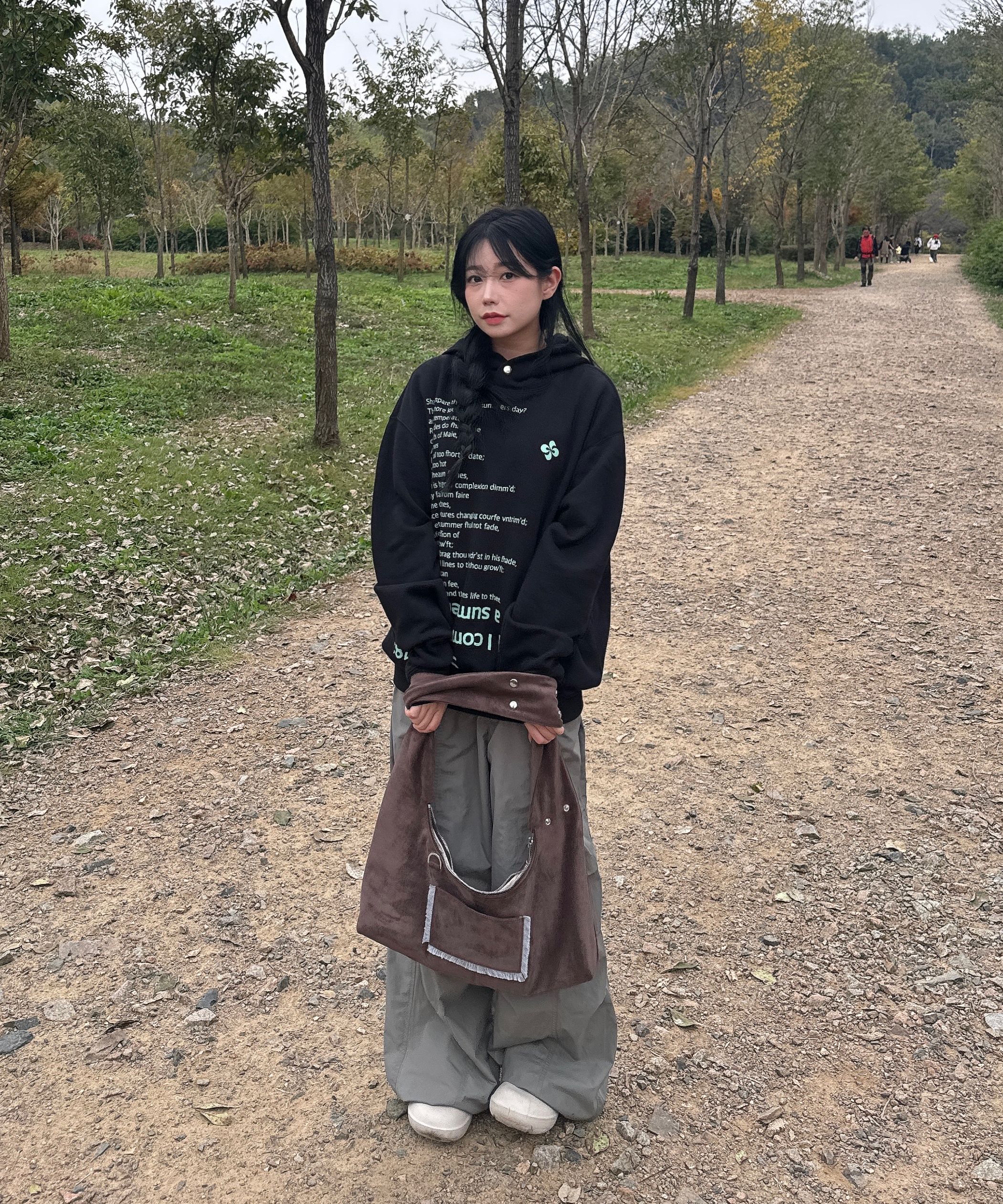 韓国　AAKAM 98 Knee Cargo Pants MUSINSA | AAKAM 98 Printed Knee Pin-tuck Nylon Pants (Black)