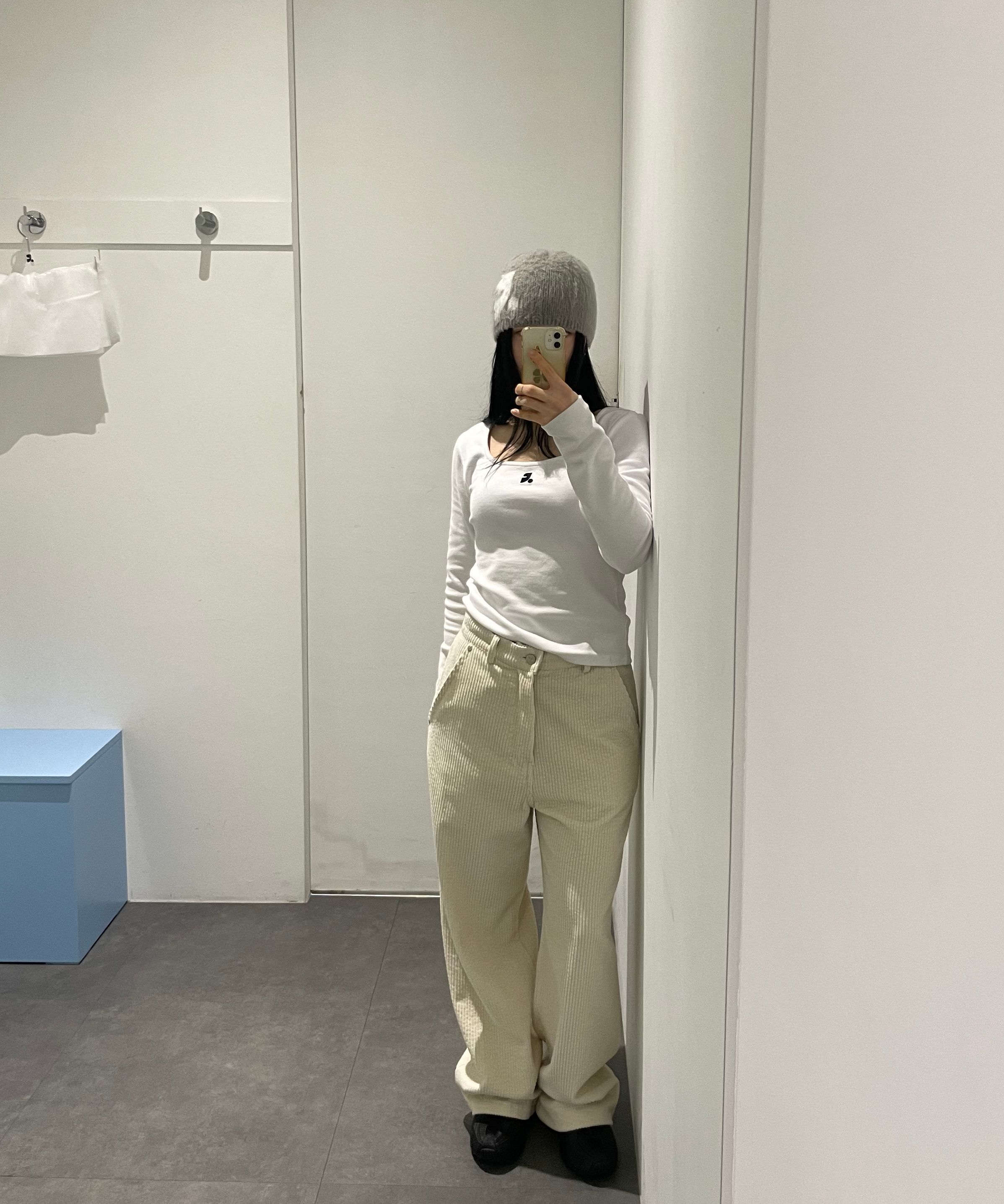 MUSINSA | REST&RECREATION LOGO CORDUROY PANTS - IVORY