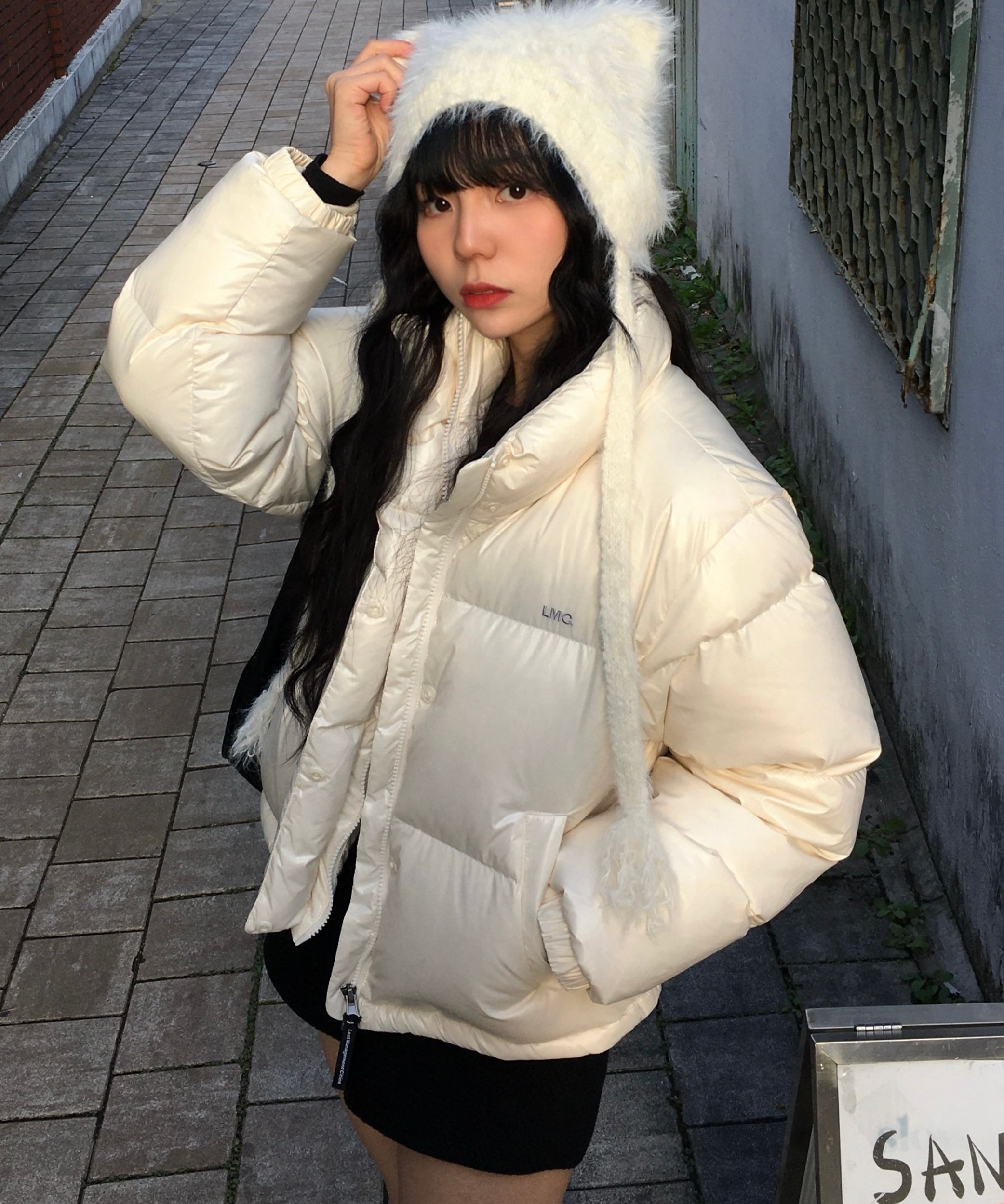 MUSINSA公式 | LMC WM CROP DOWN PARKA black