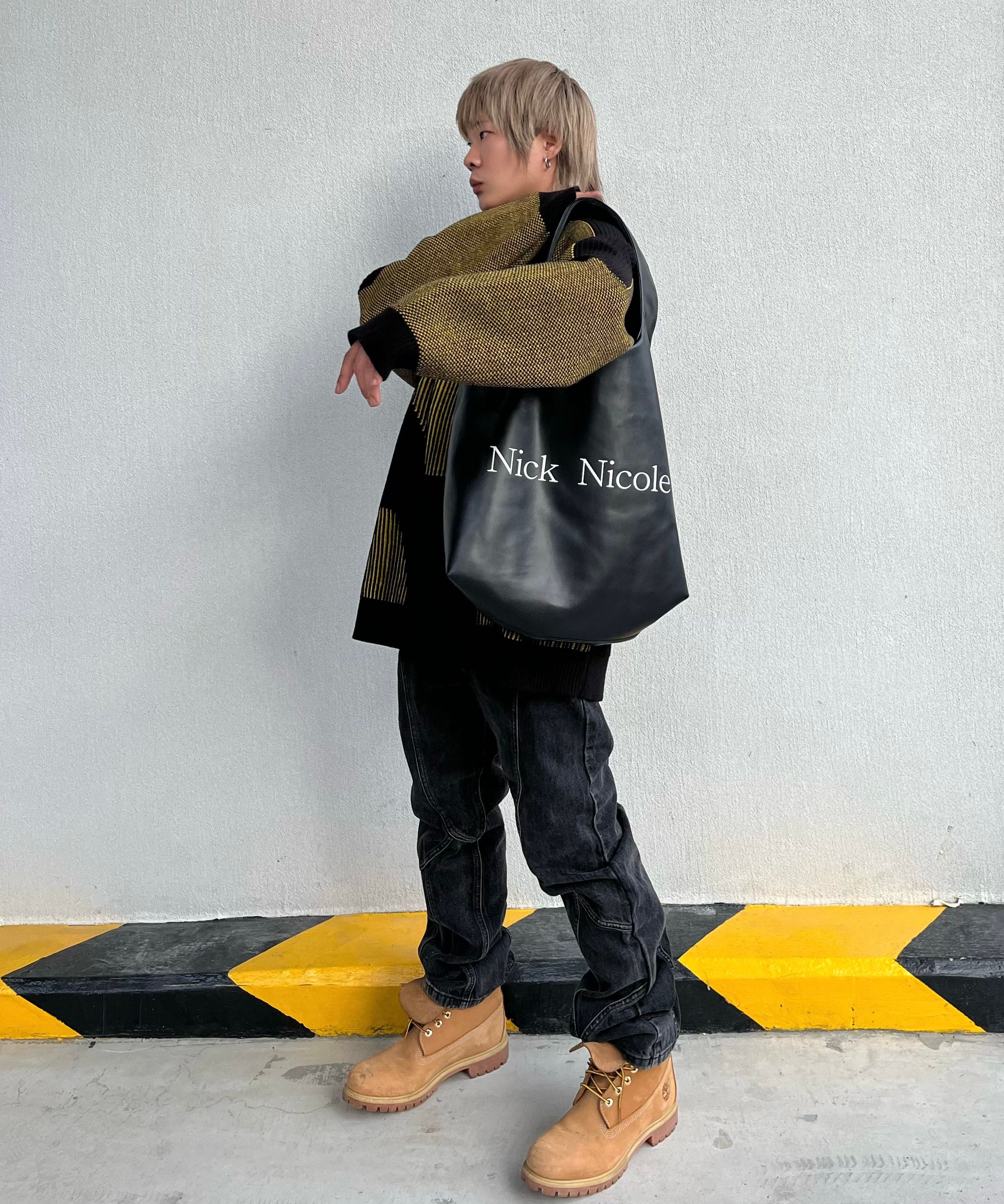 ◇NICK&NICOLE◇ PREMIUM BOLD SOFT MUFFLER_BLACK MUSINSA | NICK&NICOLE NICOLE PREMIUM MUFFLER_BLACK