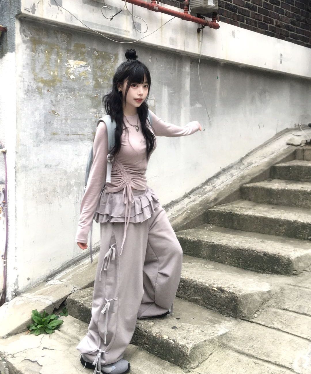 MUSINSA公式 | HUG YOUR SKIN Frill Skirt Jogger Pants (Black)