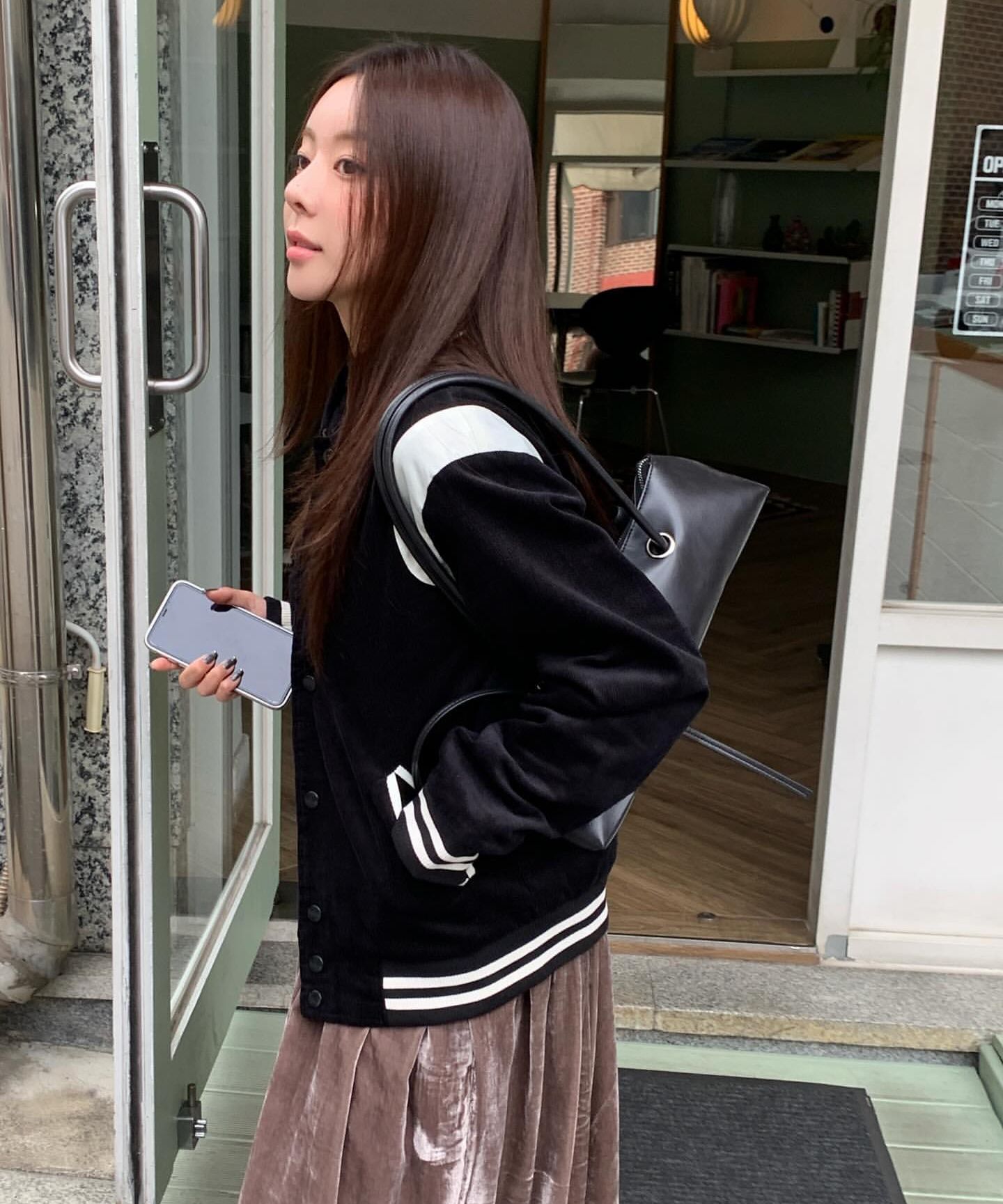 ROLLING STUDIOS コーデュロイバーシティジャケット MUSINSA公式 | ROLLING STUDIOS CORDUROY VARSITY JACKET BLACK