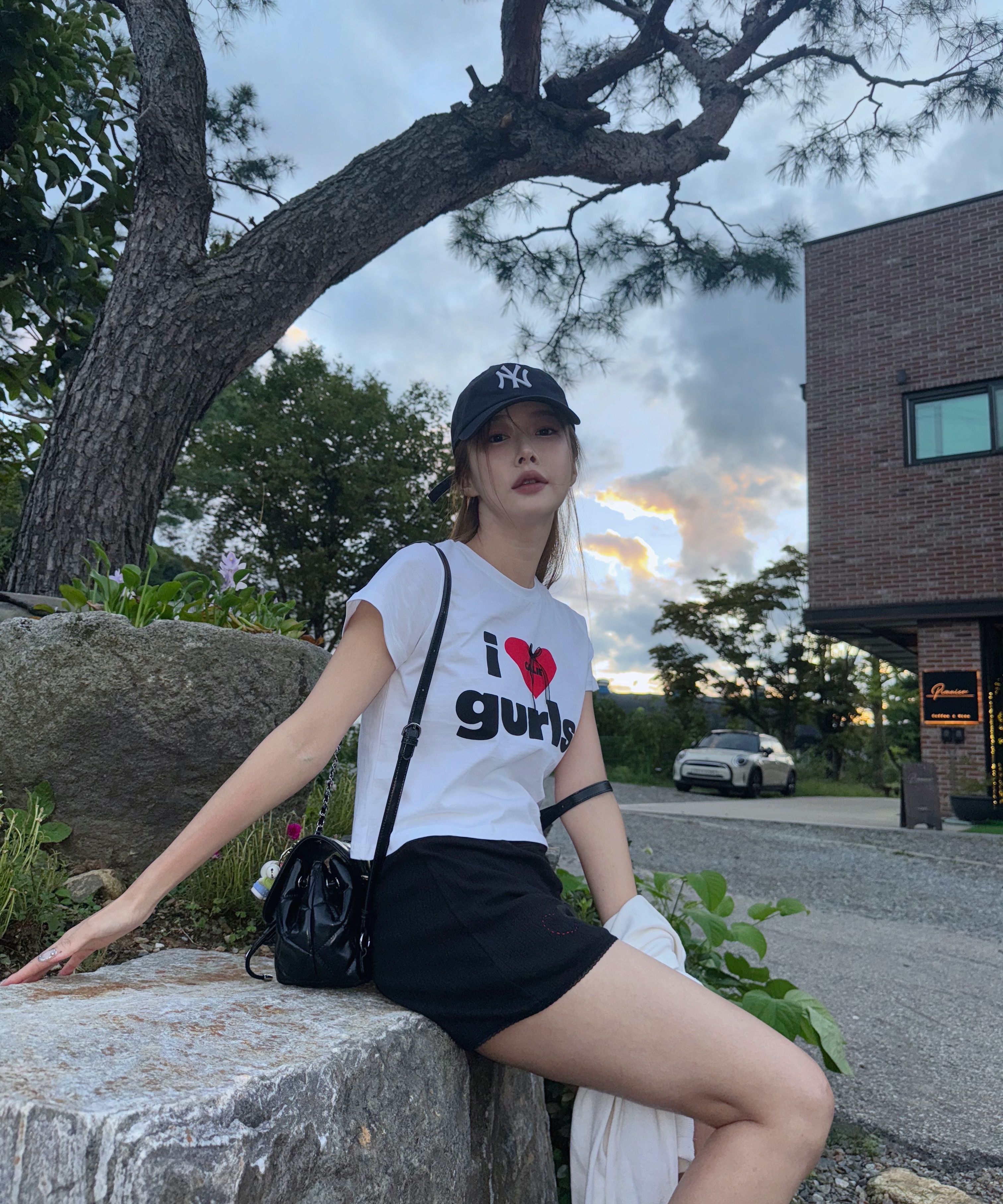 ☆少女時代 テヨン☆【as if calie】☆CALIE GURLS T-SHIR.T☆ ☆テヨン 着用！！【asif CALIE】CALIE GURLS T-SHIRT - 2COLOR