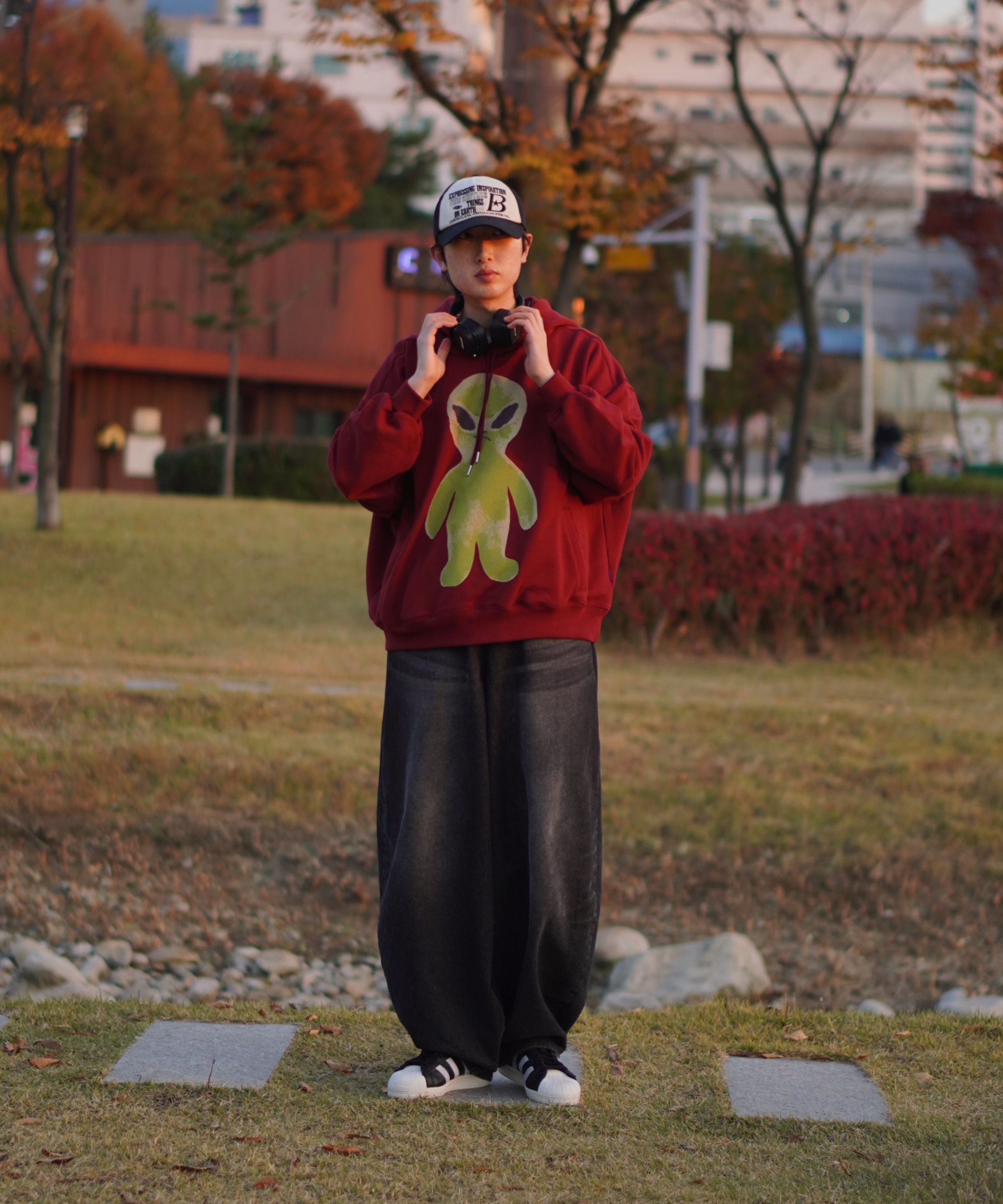 MUSINSA公式 | HOODHOOD Alien Graphic Overfit Hood BLACK
