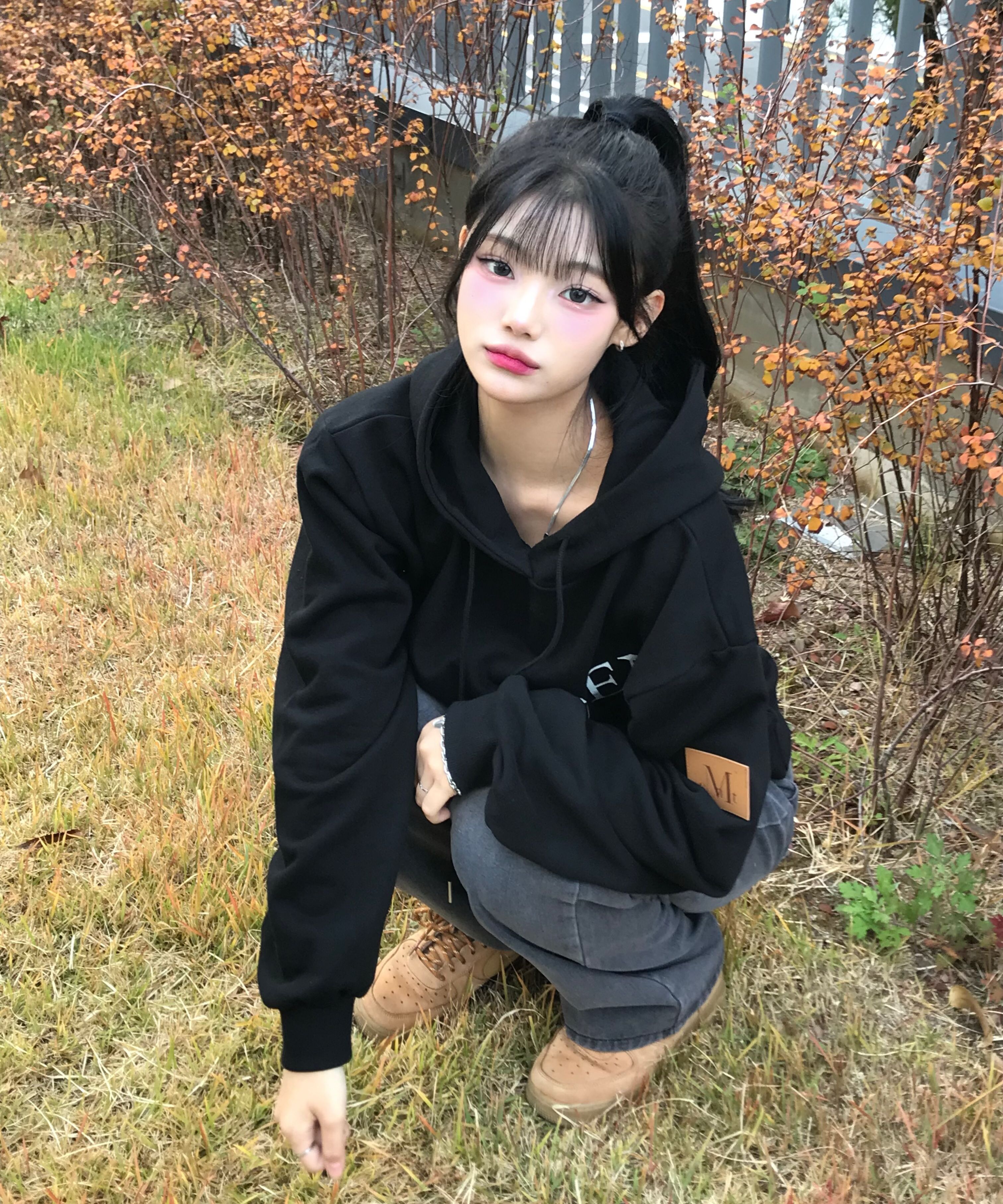 MUSINSA公式 | MUCENT レザーポイントフードティー 男女共用 (2カラー)