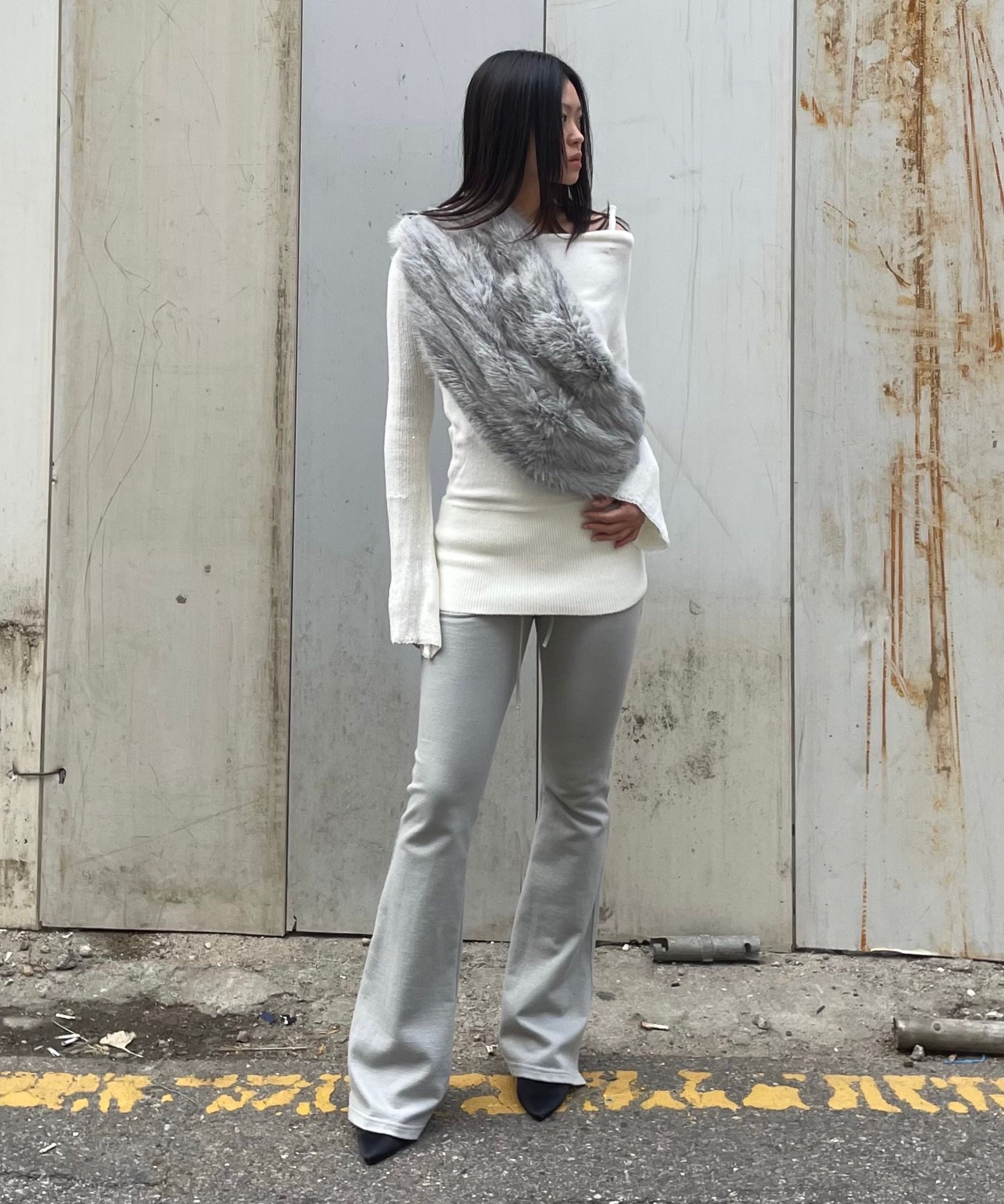 MUSINSA公式 | SCULPTOR Glitter Boots Cut Sweatpants Beige