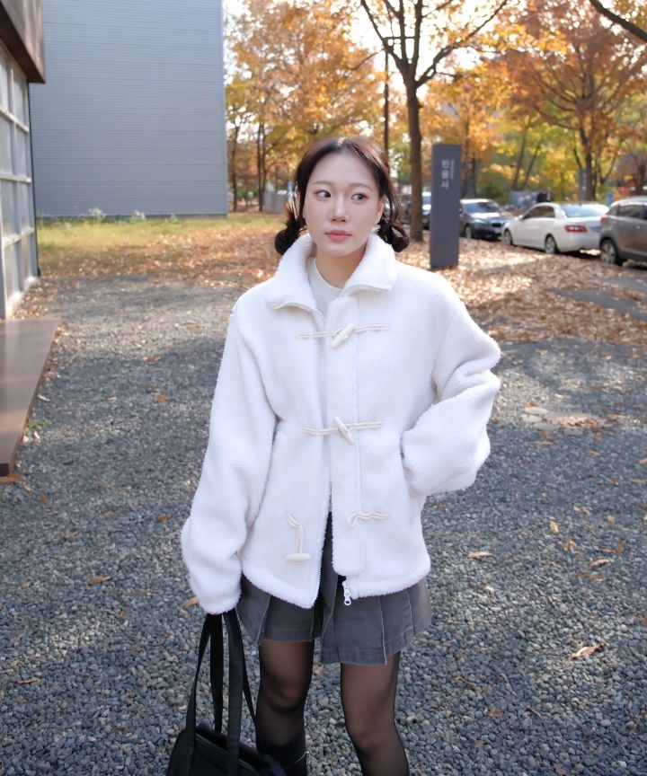 MUSINSA | Codegraphy Heavy Boa CGP Duffle Fleece Jacket_Brown