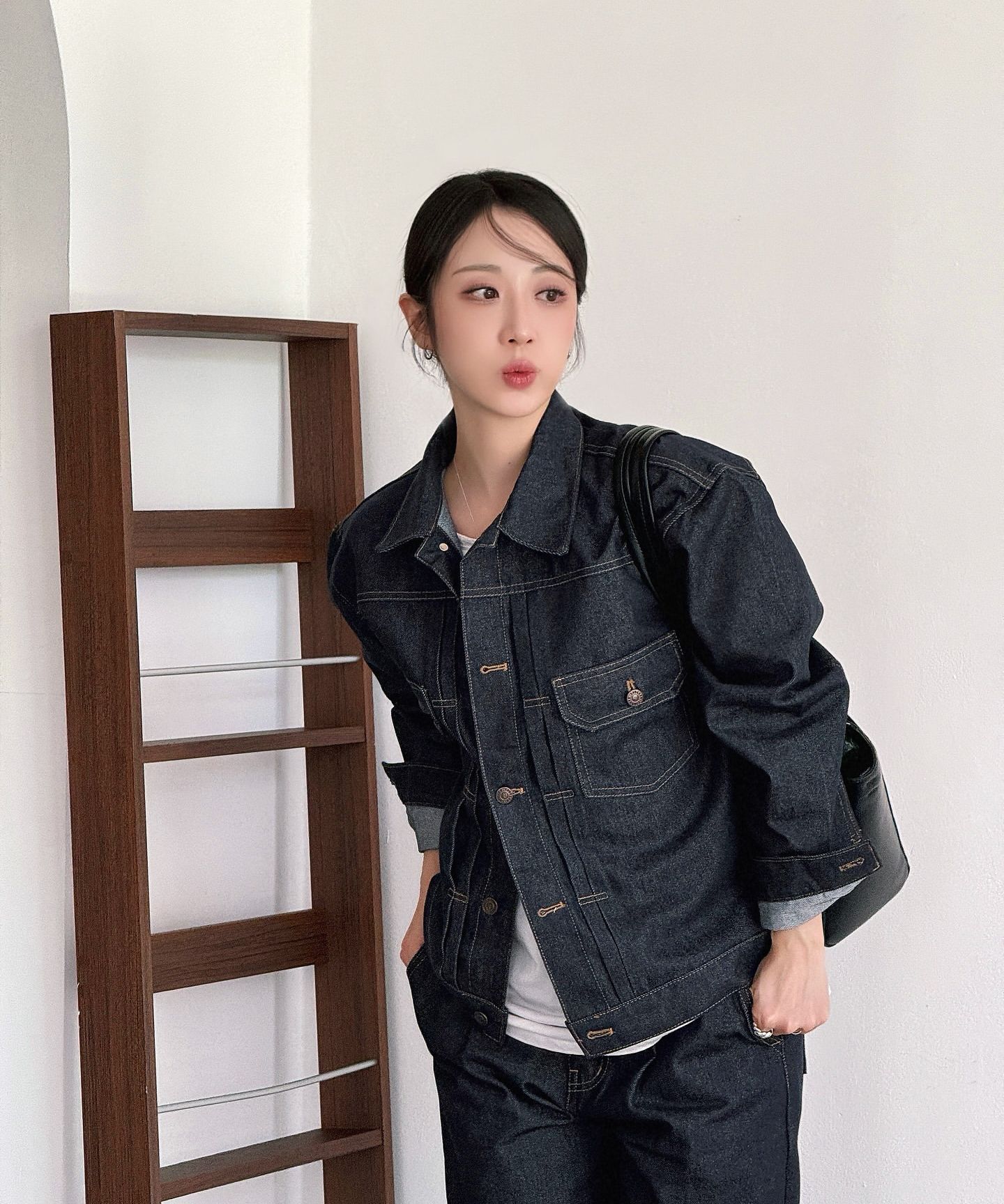 デニム・ジーパン LAUGHER [Non-fade] Cowboy denim pants 5FT392 MUSINSA | LAUGHER [Non-fade] Cowboy denim pants. - Black