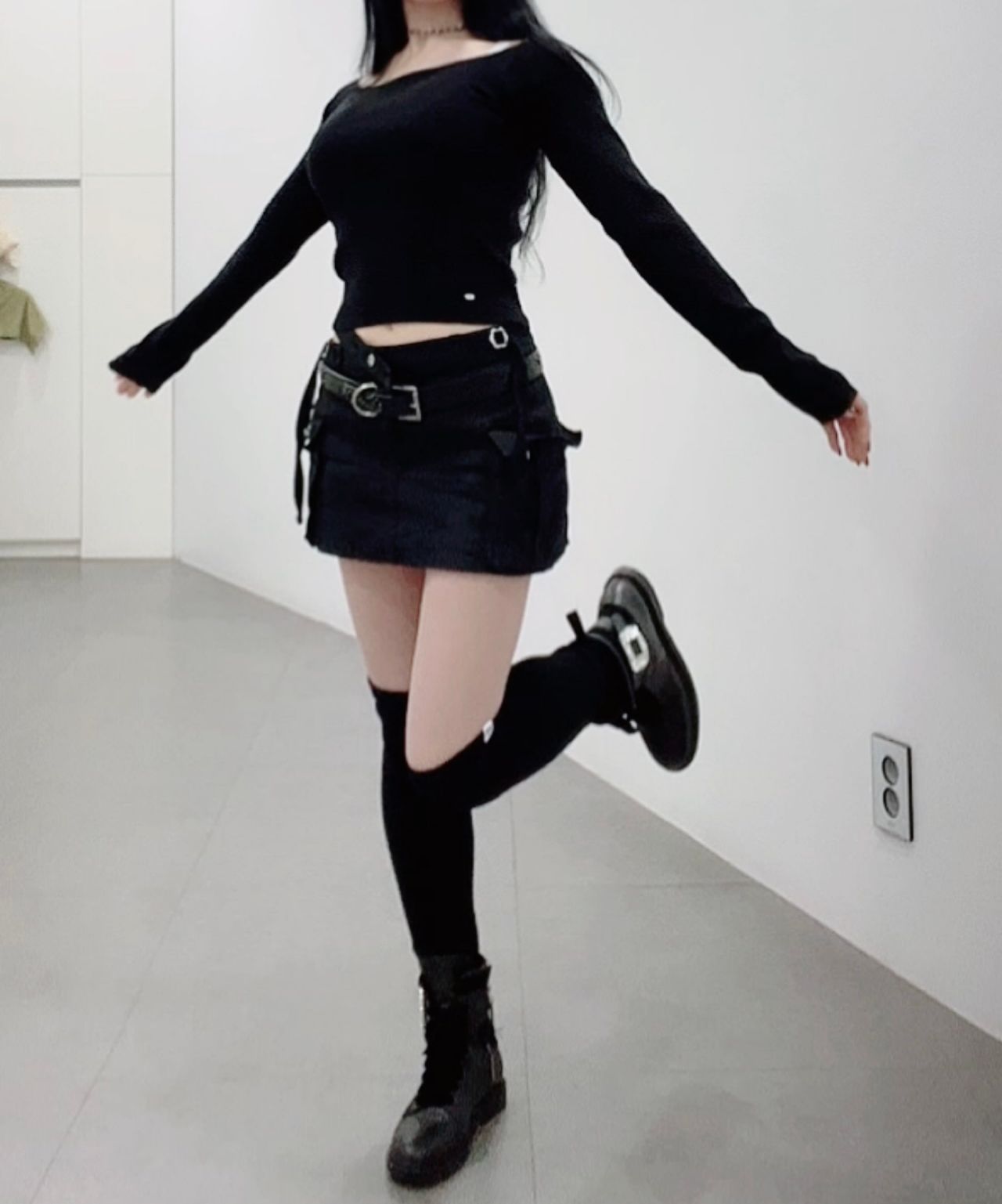 MUSINSA | PAINORPLEASURE NIX MINI SKIRT khaki