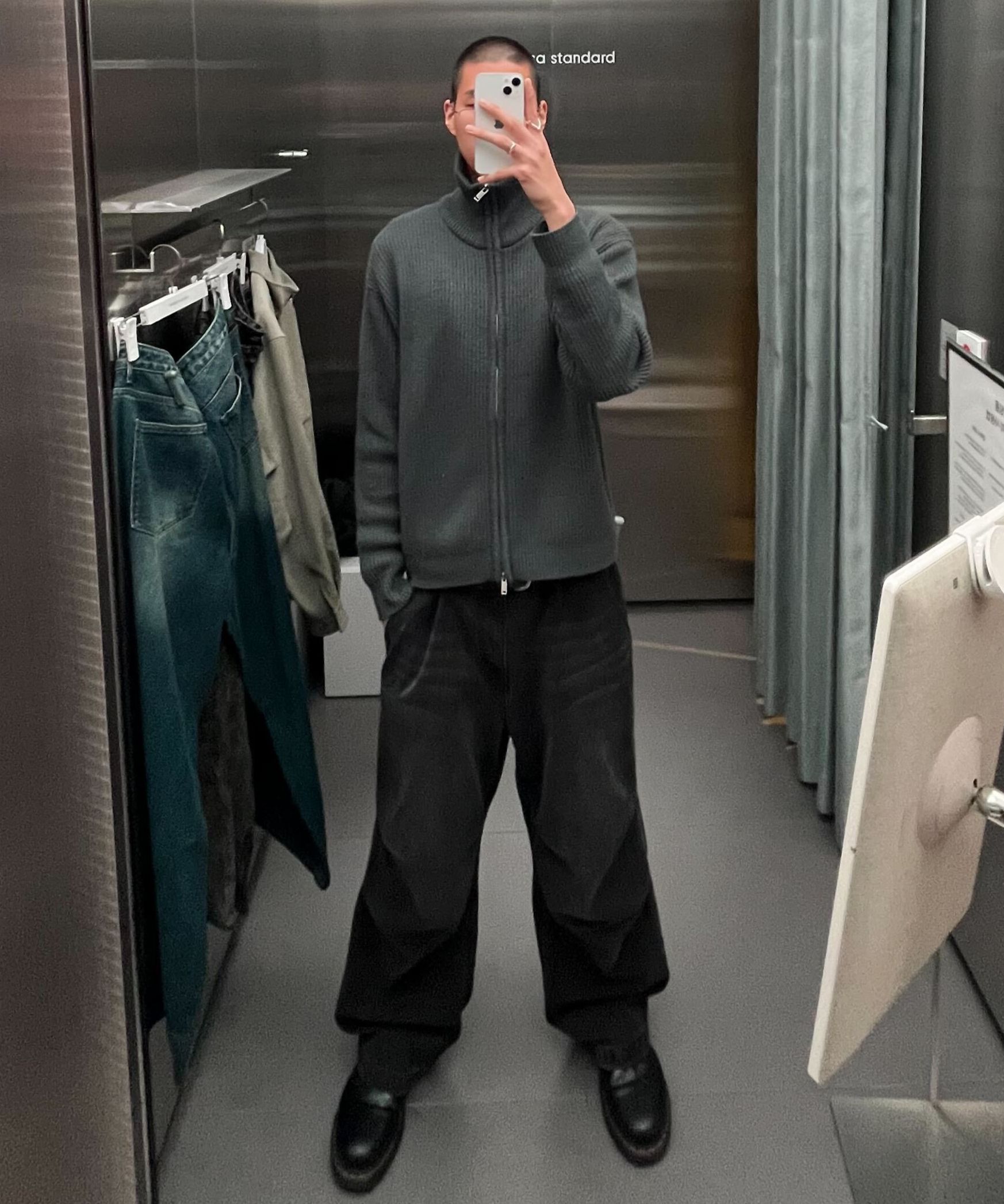 MUSINSA | MUSINSA STANDARD Relaxed Ribbed Knit Zip-Up [Black]