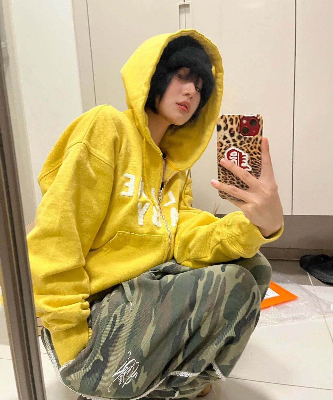 MUSINSA | NIIER NOR LACE CURVE SWEAT PANTS_CAMO