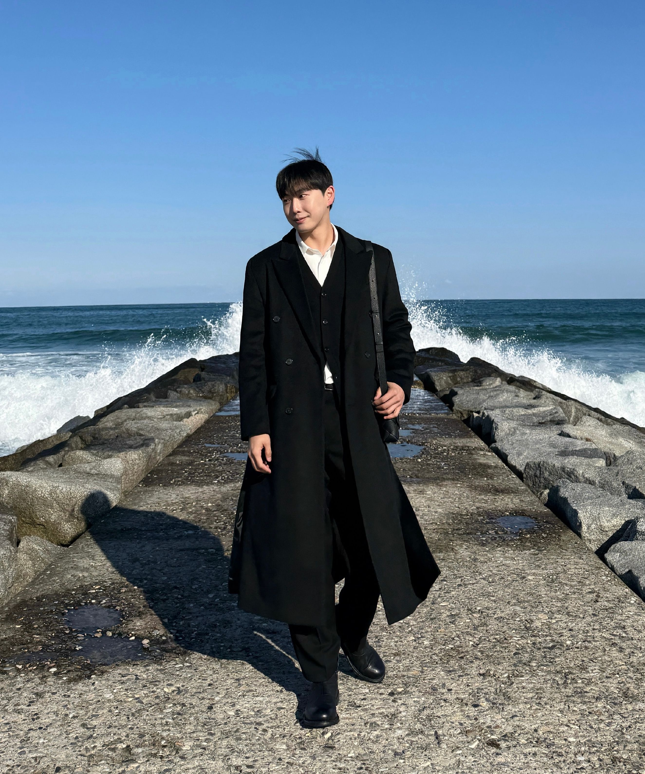 MUSINSA | HYOJI Extra Long Double Slit Coat (Black)