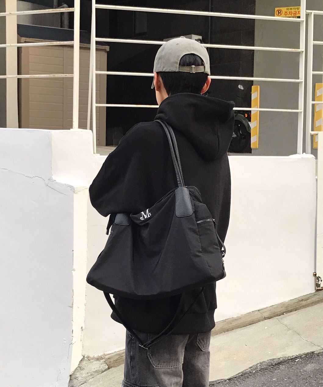 【MUCENT】4-Way Signature Logo Unisex Tote Bag MUSINSA | MUCENT 4-Way Signature Logo Unisex Tote Bag