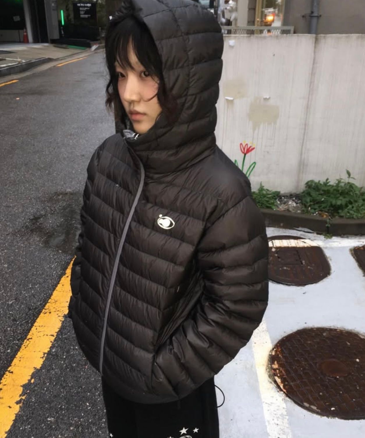 MUSINSA公式 | AEAE NEW SYMBOL REVERSIBLE LIGHT DOWN [BLACK]