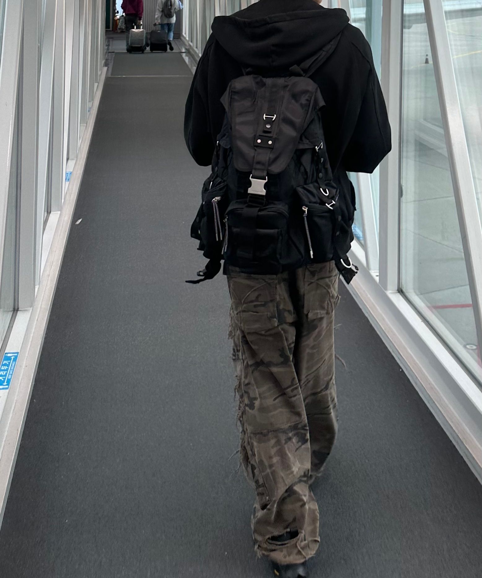 バッグ・カバンその他 ANDERSSON BELL UNISEX TECHNICAL SMALL BERLIN BACKPACK aaa425 UNISEX TECHNICAL SMALL BERLIN BACKPACK aaa425u(BLACK