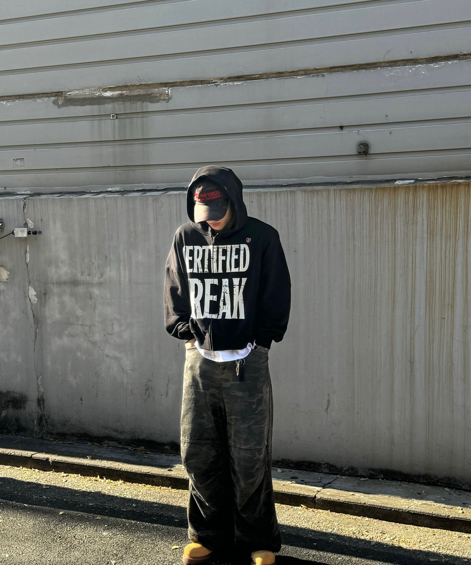 MUSINSA公式 | GRAILZ [ZICO x GRAILZ] VINTAGE FREAK ZIP HOODIE