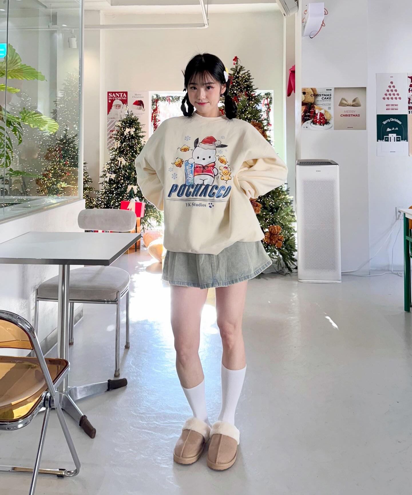 ★Wai Kei★ Snowing Santa Pochaco Man to Man Navy YKBD03TS17 MUSINSA | WAI KEI Snowing Santa Pochaco Man to Man Navy