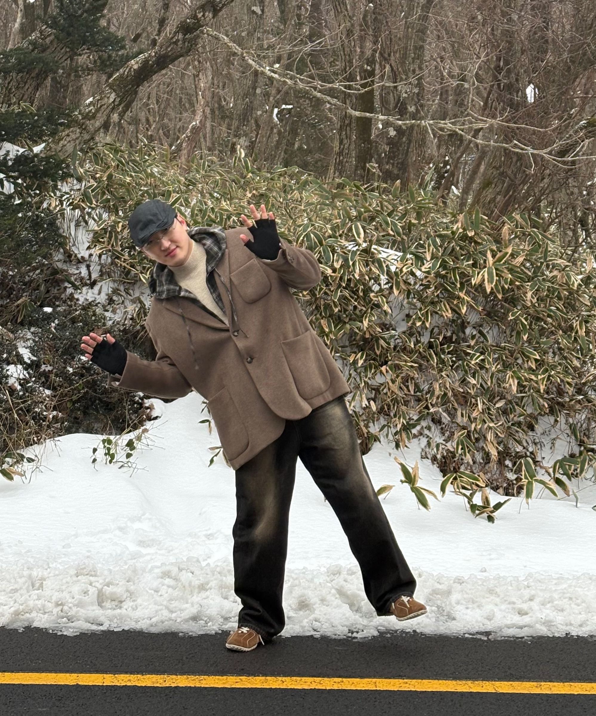 MUSINSA | YASE Spider Suede Sneakers Brown