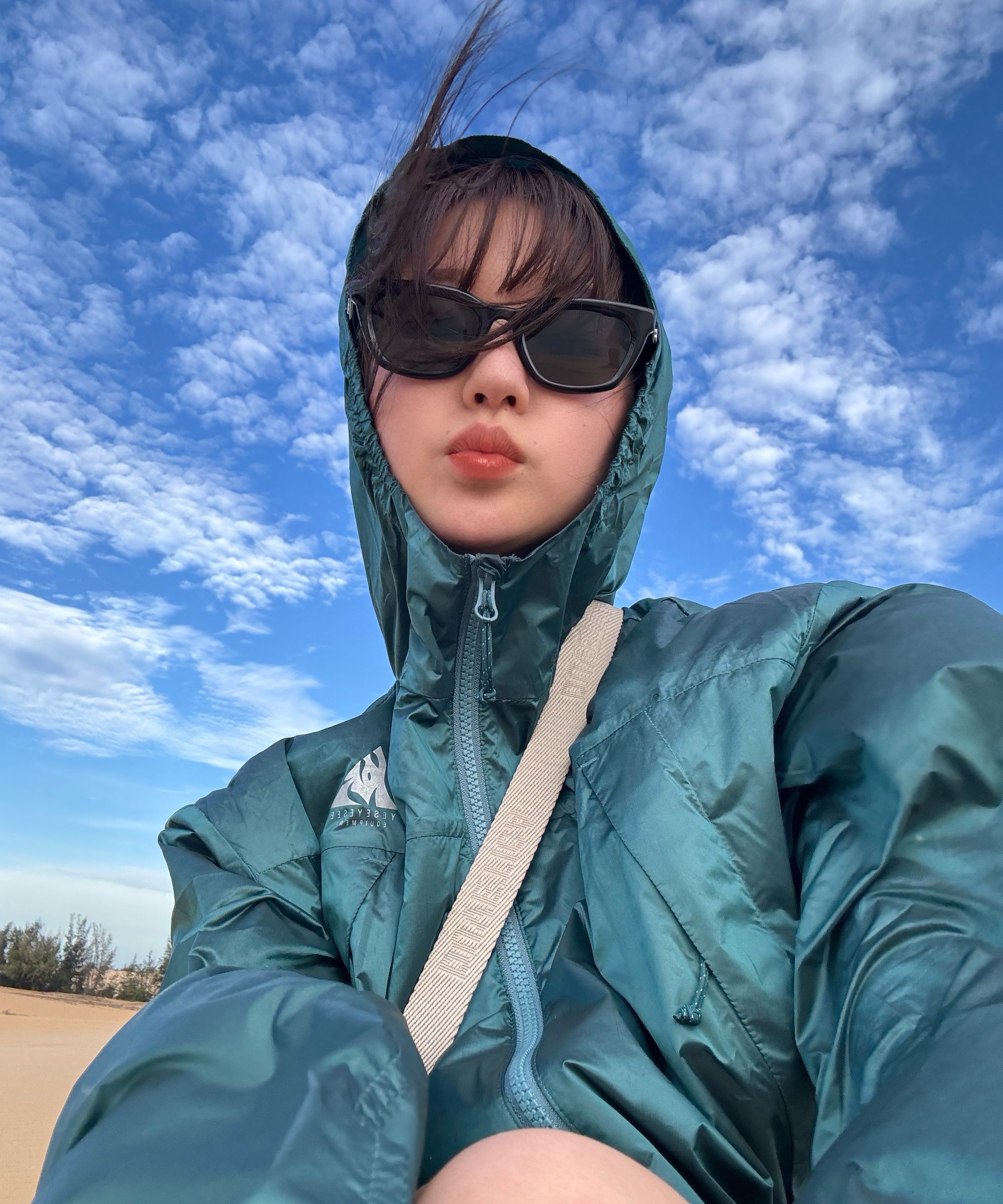 MUSINSA | YESEYESEE LW Vented Windbreaker Red