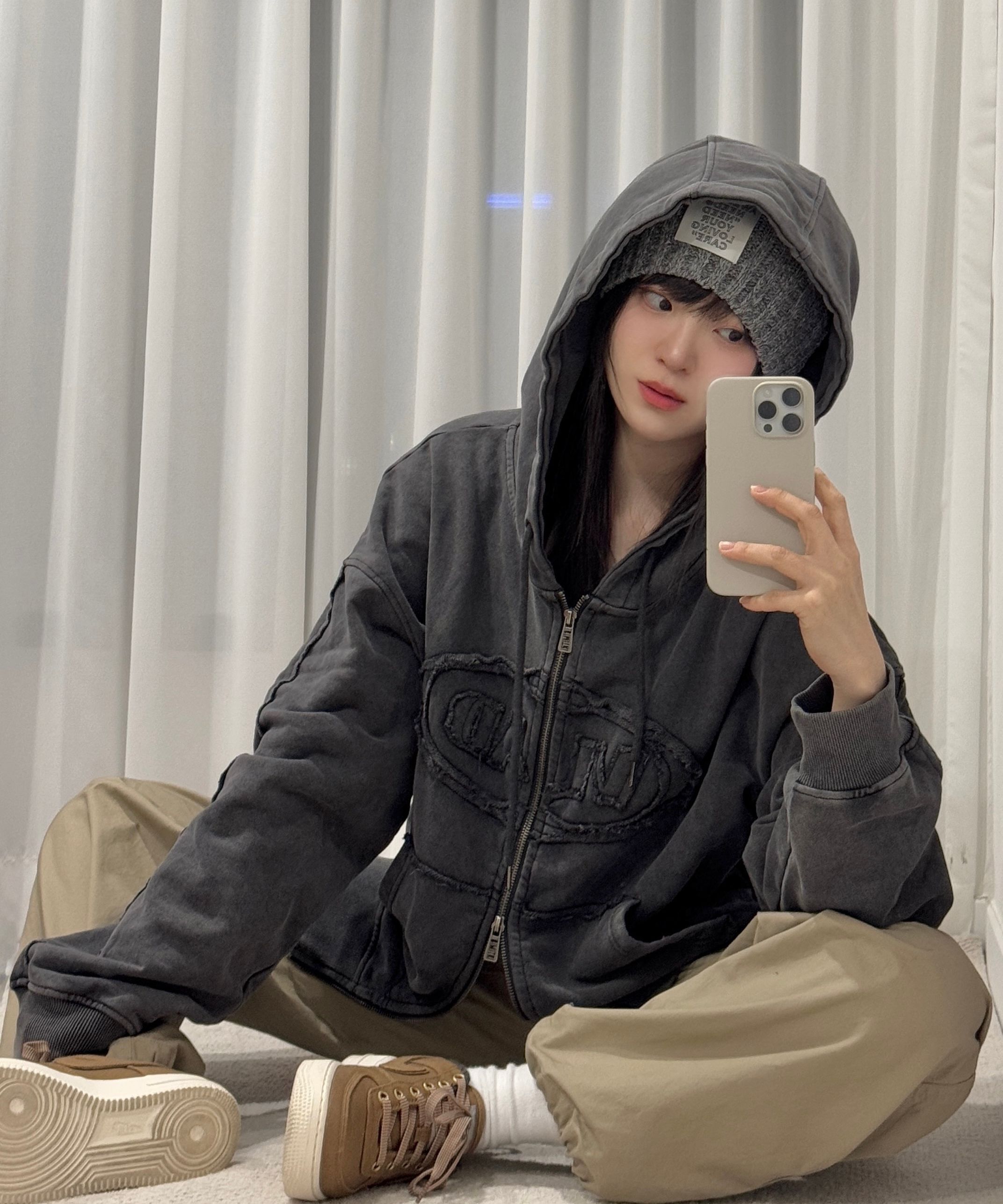 MUSINSA公式 | DIMITRI BLACK VLAD Cut-off Applique Hooded Zip