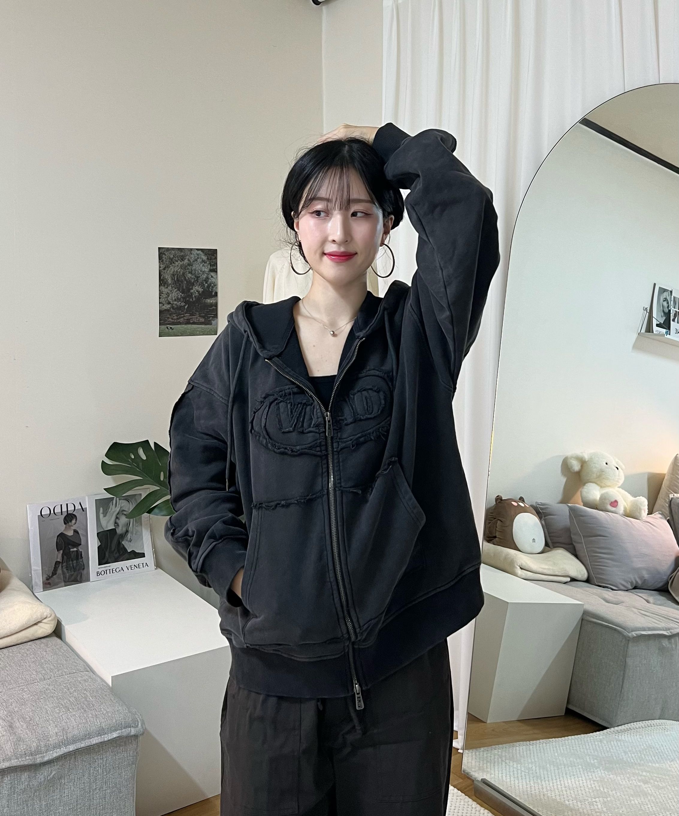 MUSINSA公式 | DIMITRI BLACK VLAD Cut-off Applique Hooded Zip