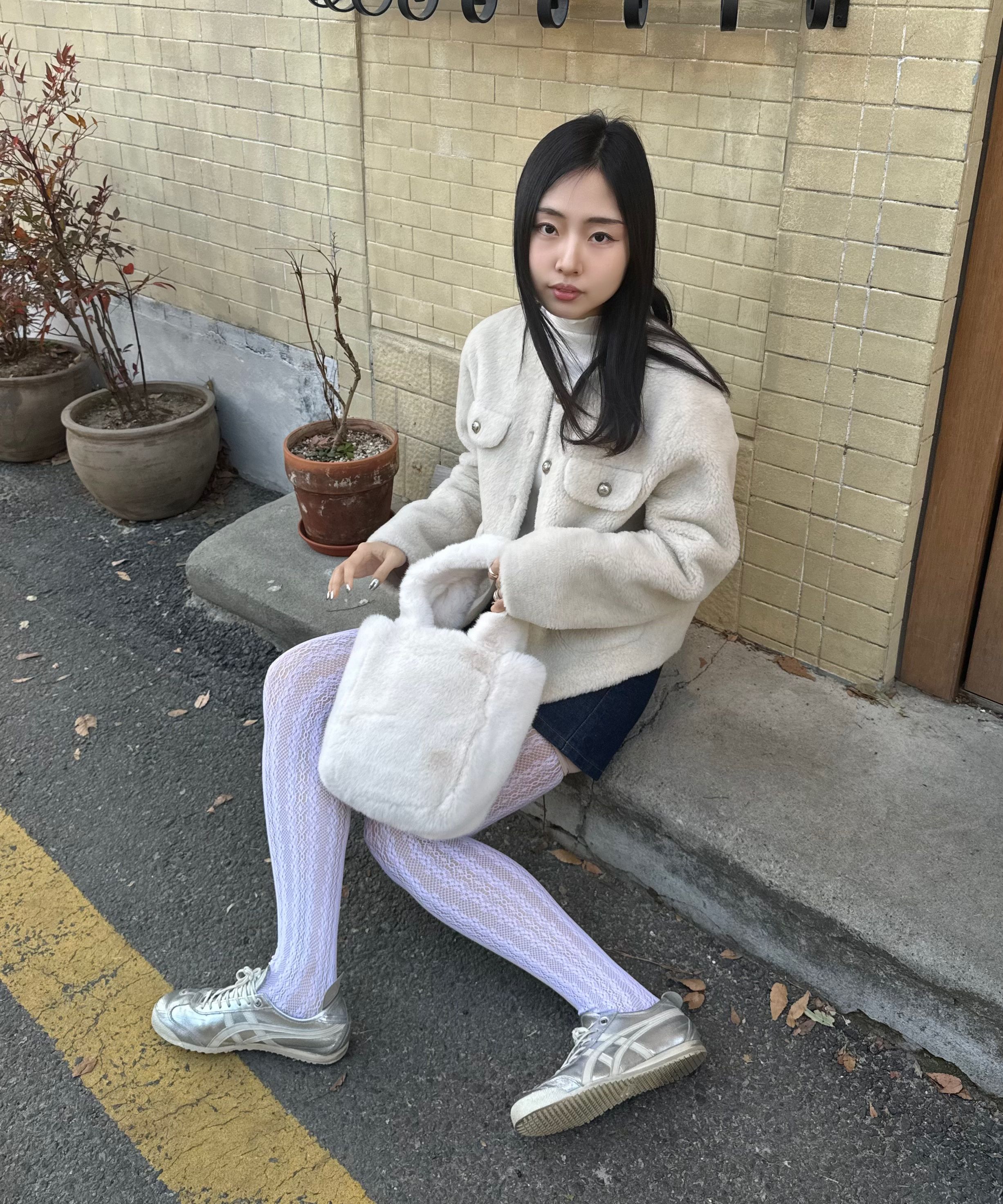 MUSINSA公式 | MOLLIOLLI Koya Ecofur Mini Fur Bag Winter Bag
