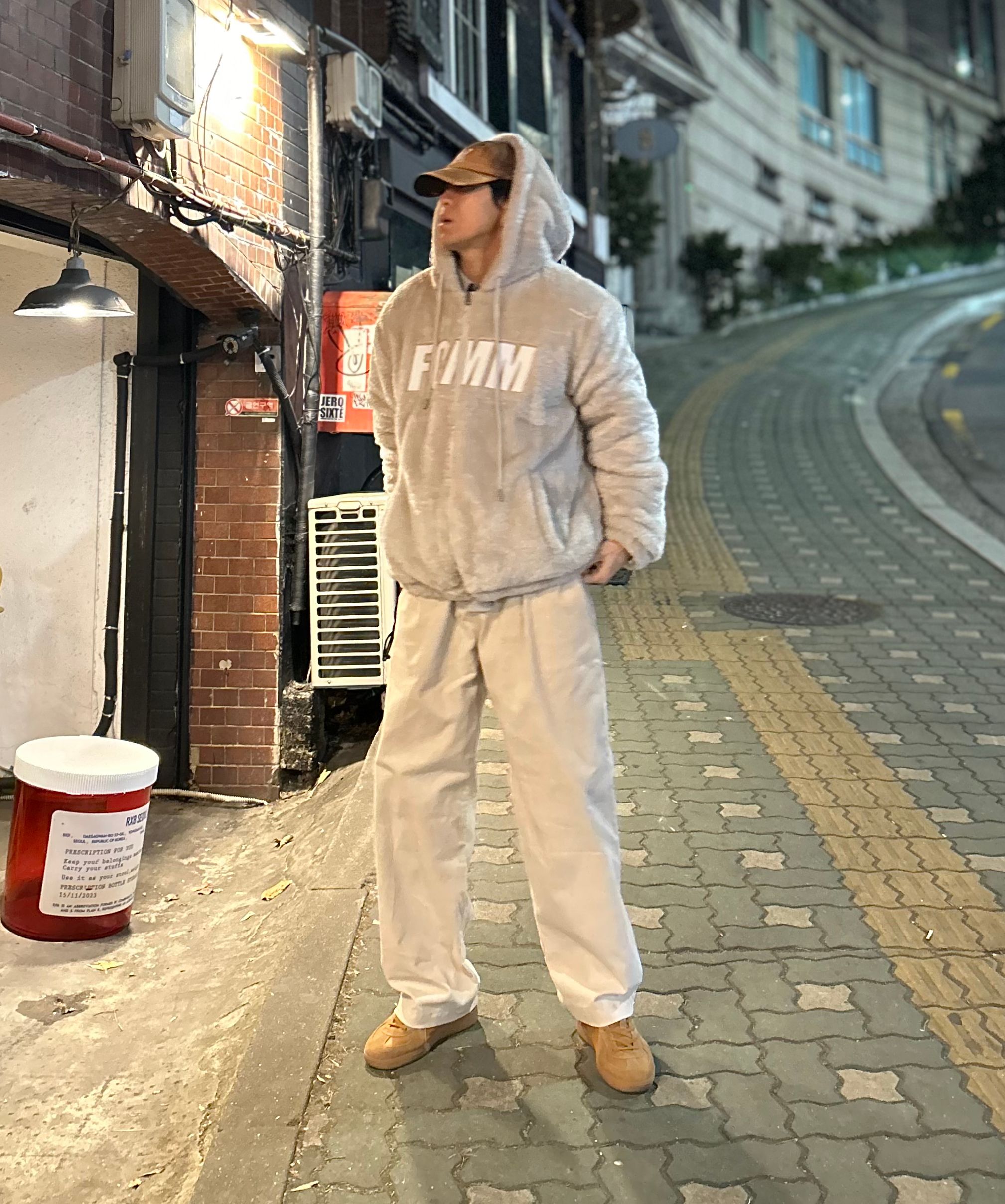 フリースジャケット FCMM Big Logo Boa Fleece Jumper Sweet Butter FC735700WB FCMM Big Logo Boa Fleece Jumper Sweet Butter FC735700WB