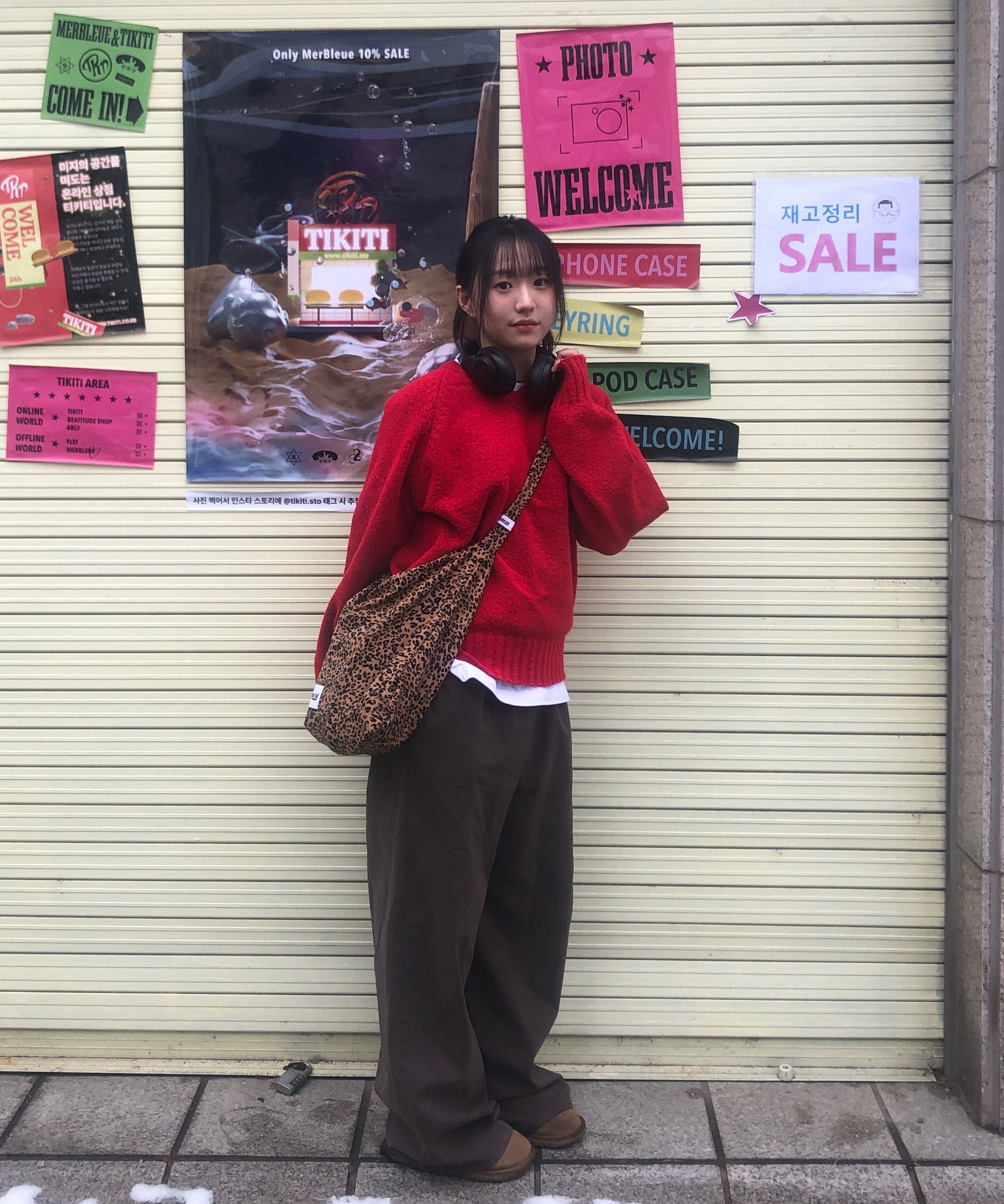 MUSINSA公式 | MACNI LEOPARD CORDUROY ECO CROSS BAG BLACK