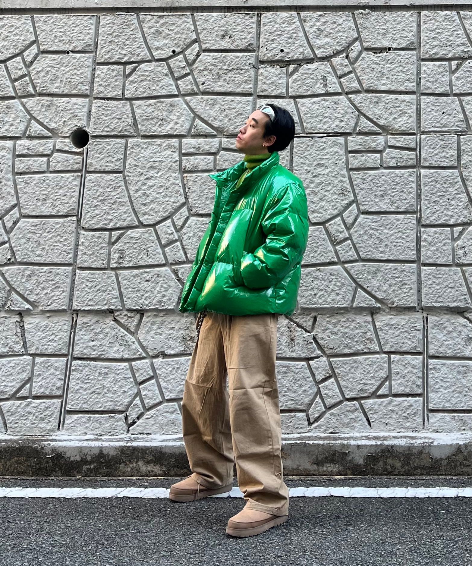 MUSINSA公式 | AVANDRESS Siberia Duck Shiny Crop Padding BLACK
