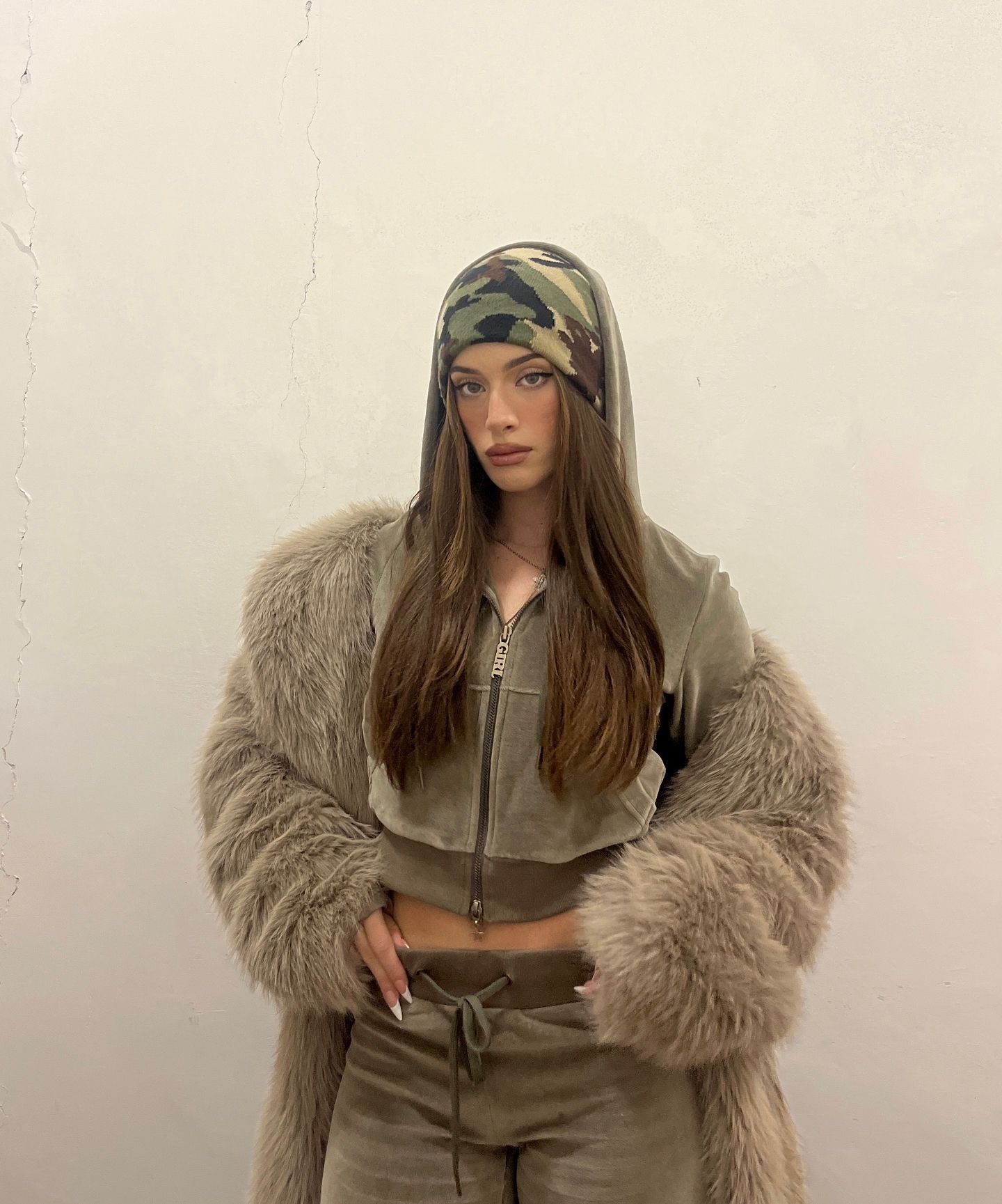 ★EXPIRED GIRL★ Big Pocket Sweatpants Mocha EGPA5A002MO0 MUSINSA | EXPIRED GIRL Big Pocket Sweatpants Mocha