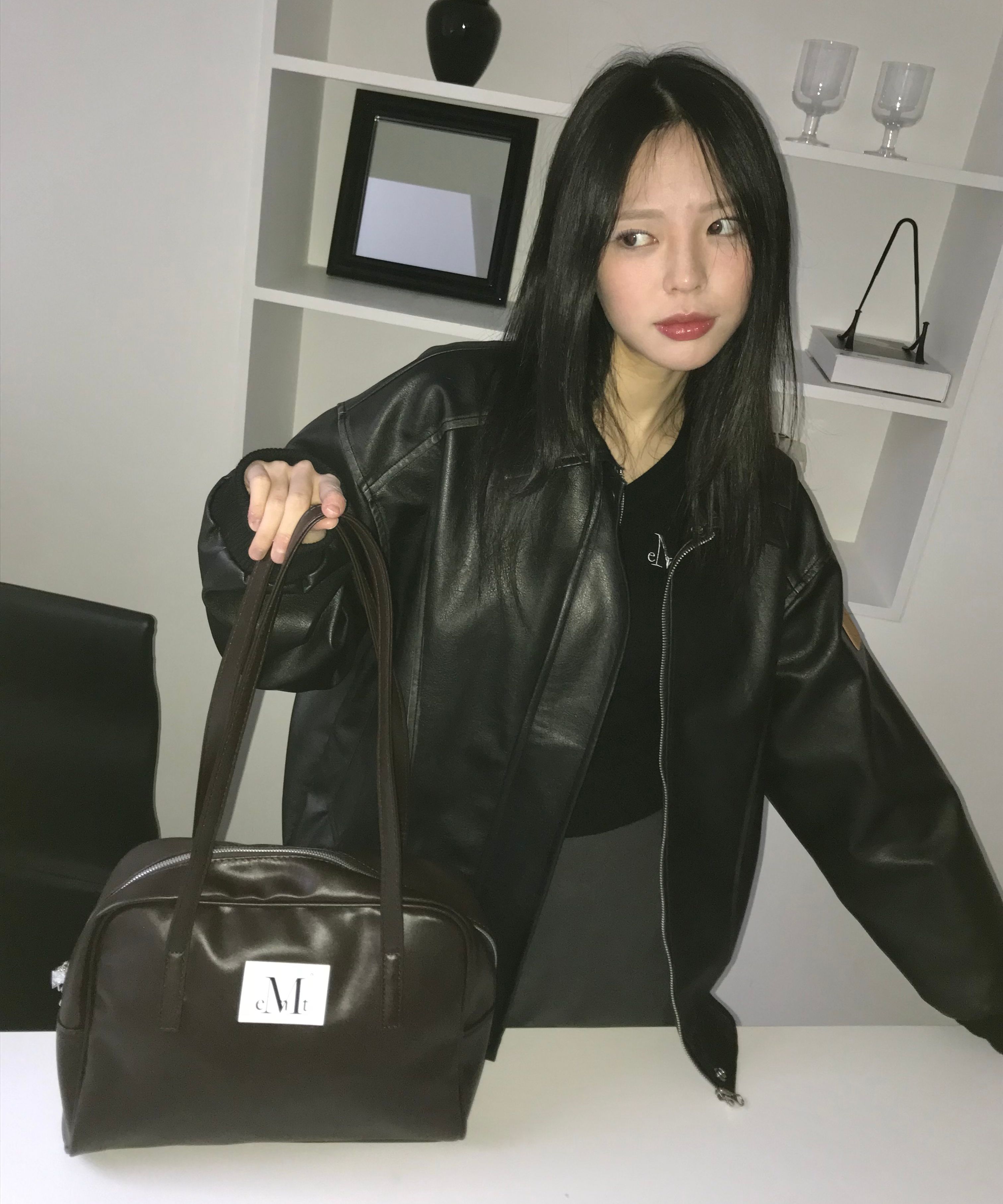 ☆MUCENT☆ Tiv leather shoulder bag unisex 2 colors MUSINSA | MUCENT Tiv Leather Shoulder Bag Unisex (2 Colors)