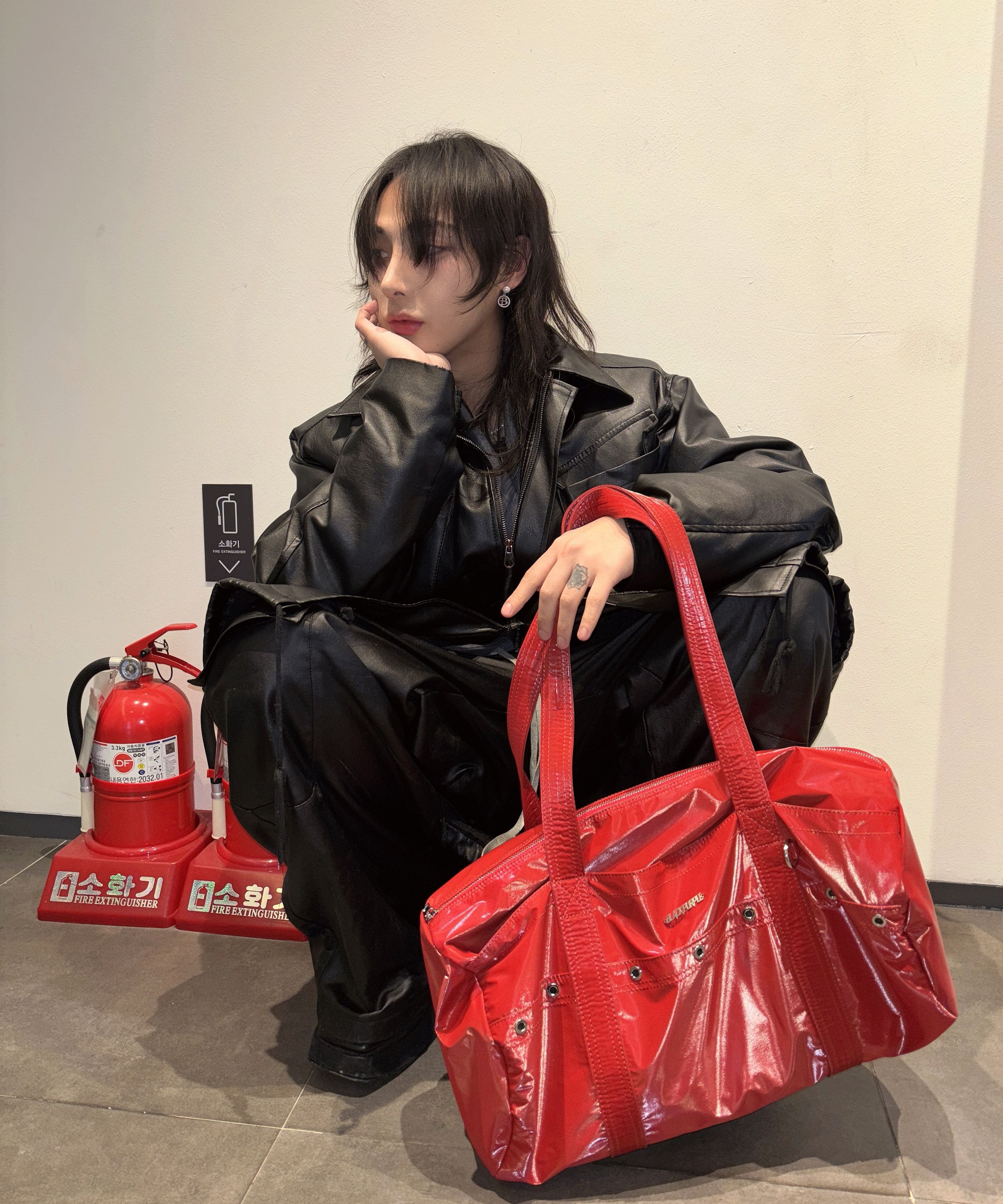 MUSINSA公式 | BLACK PURPLE ニキグロッシー ダッフルバッグ NIKI 
